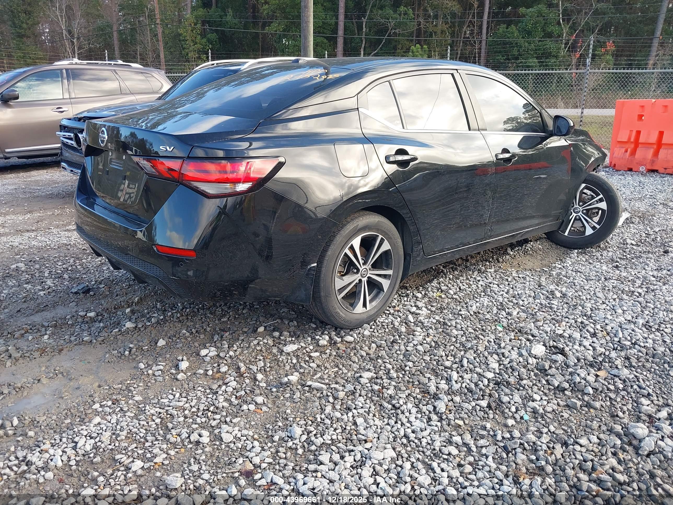 NISSAN SENTRA image 4