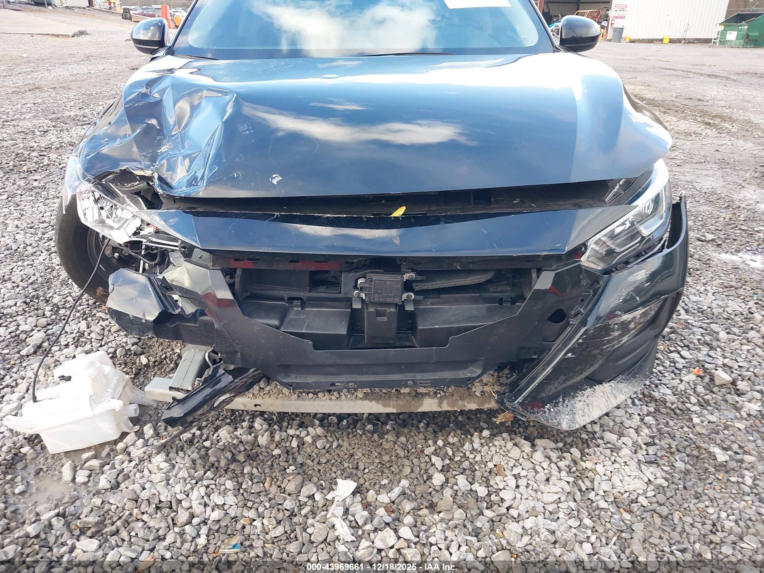 NISSAN SENTRA image 6