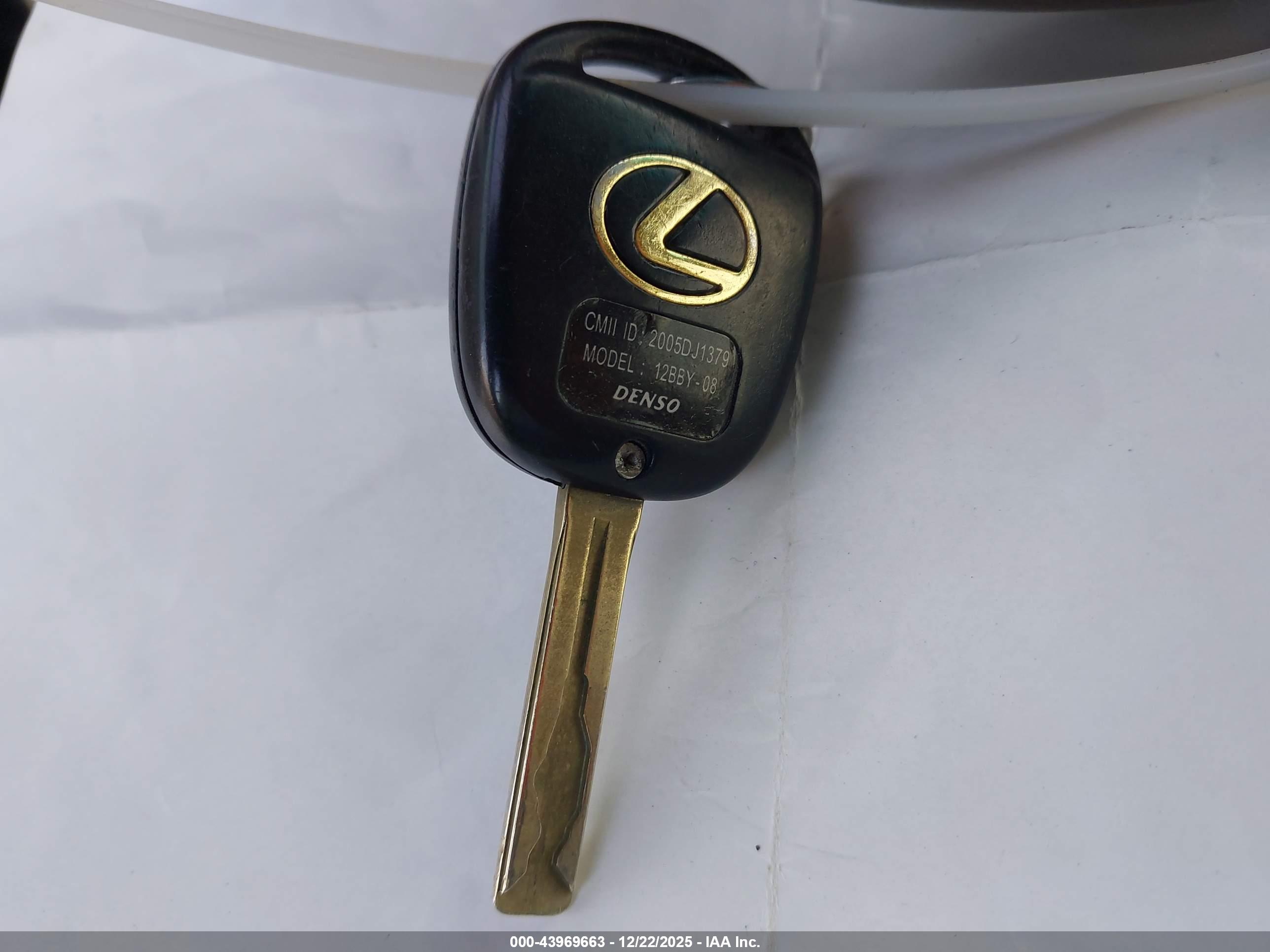 LEXUS RX image 11