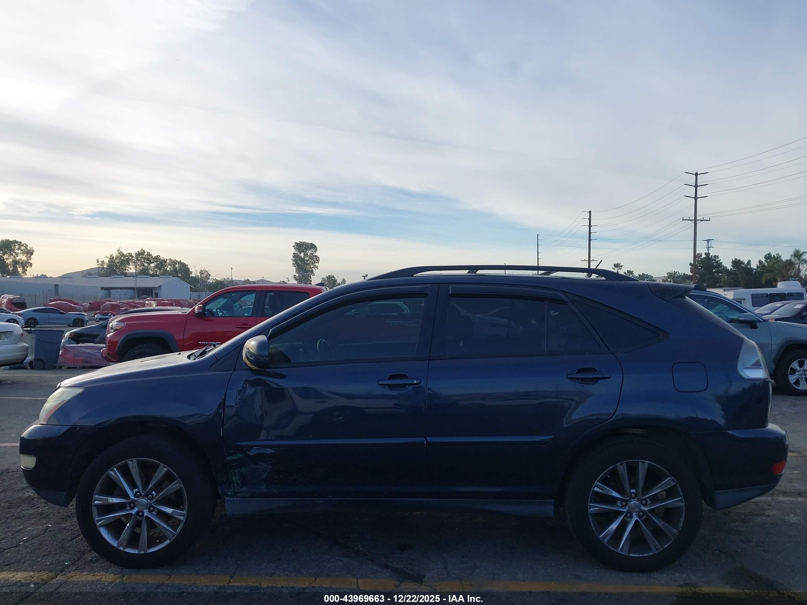 LEXUS RX image 6