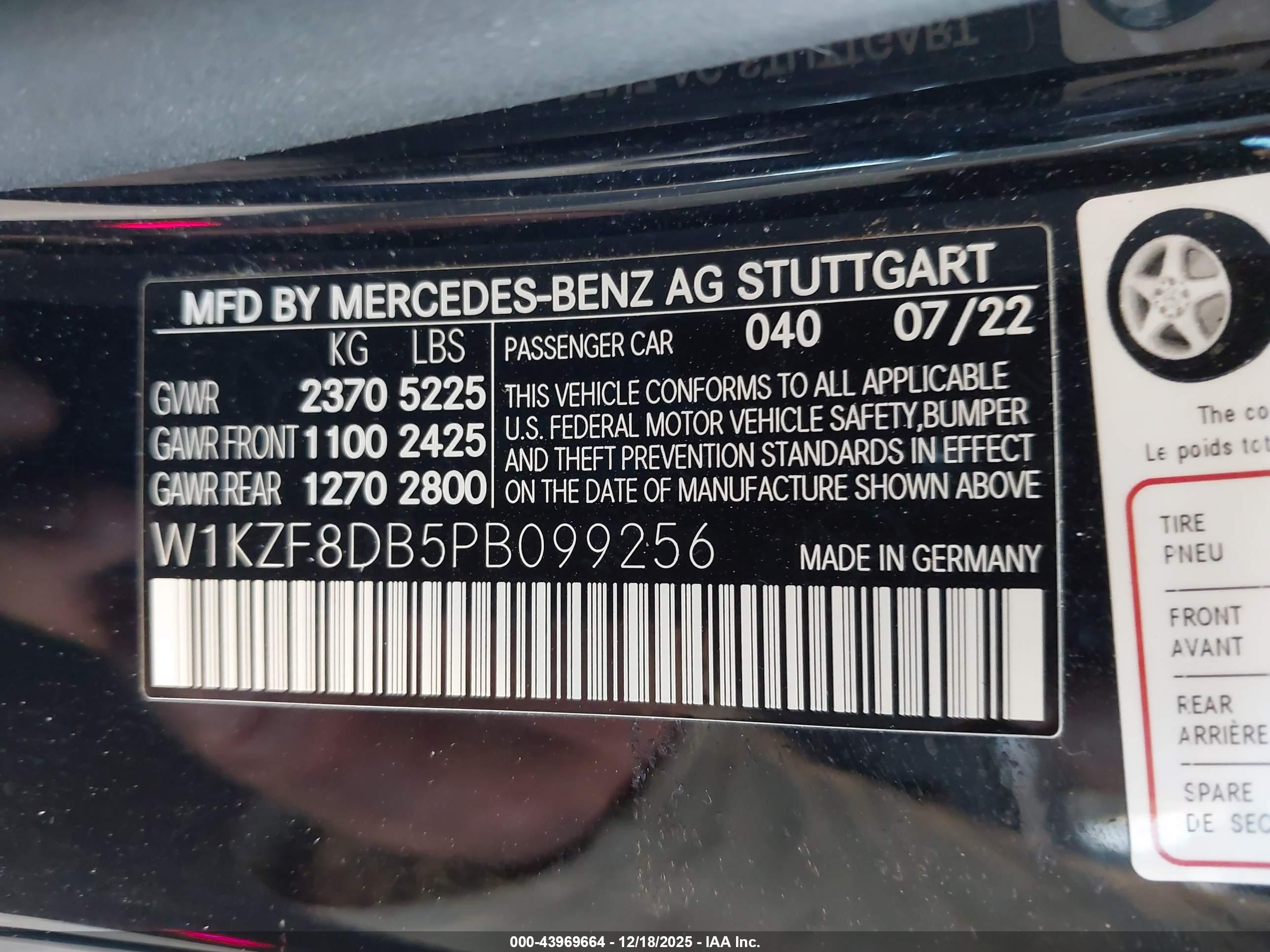 MERCEDES-BENZ E image 9