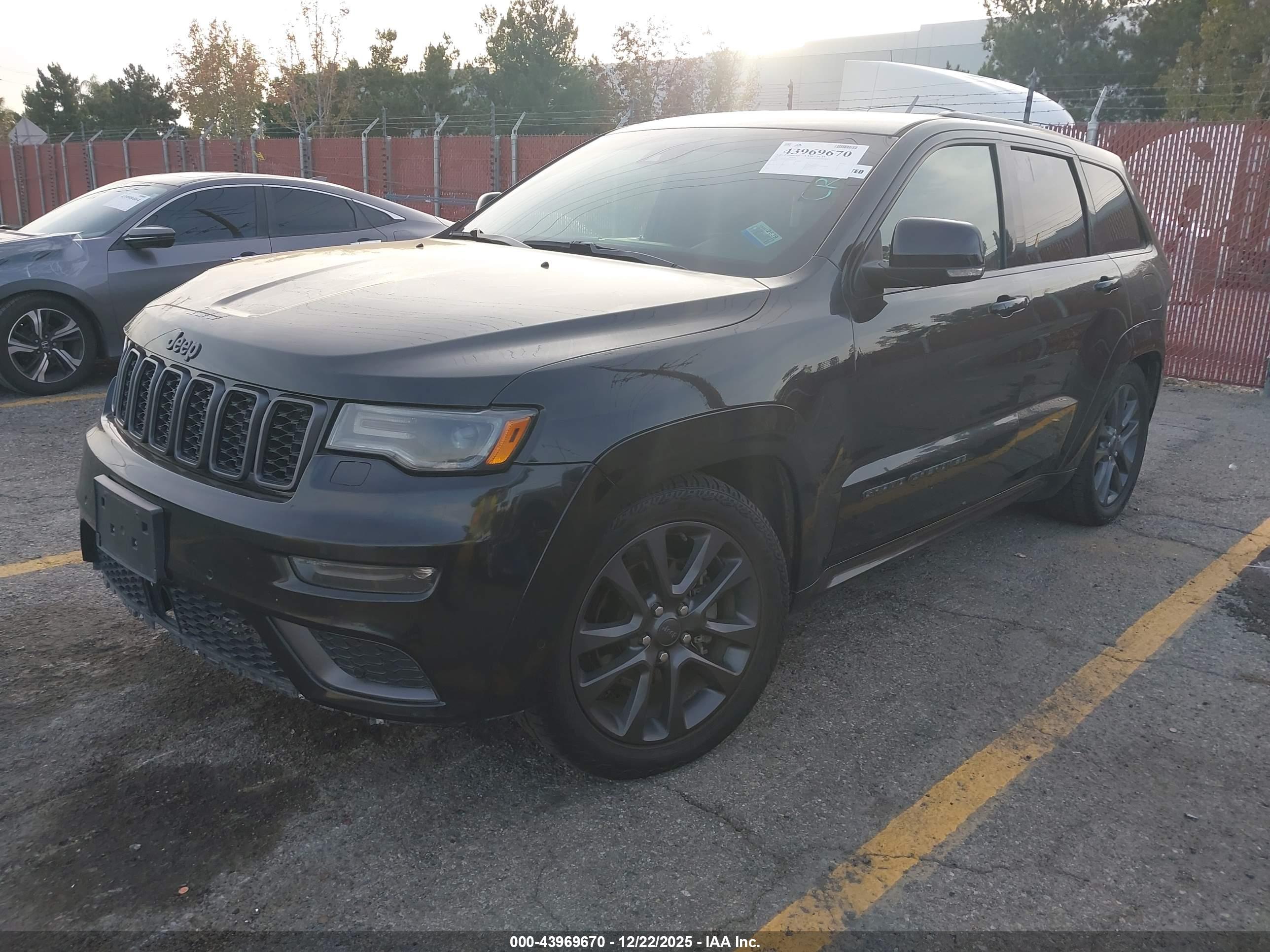 JEEP GRAND image 2