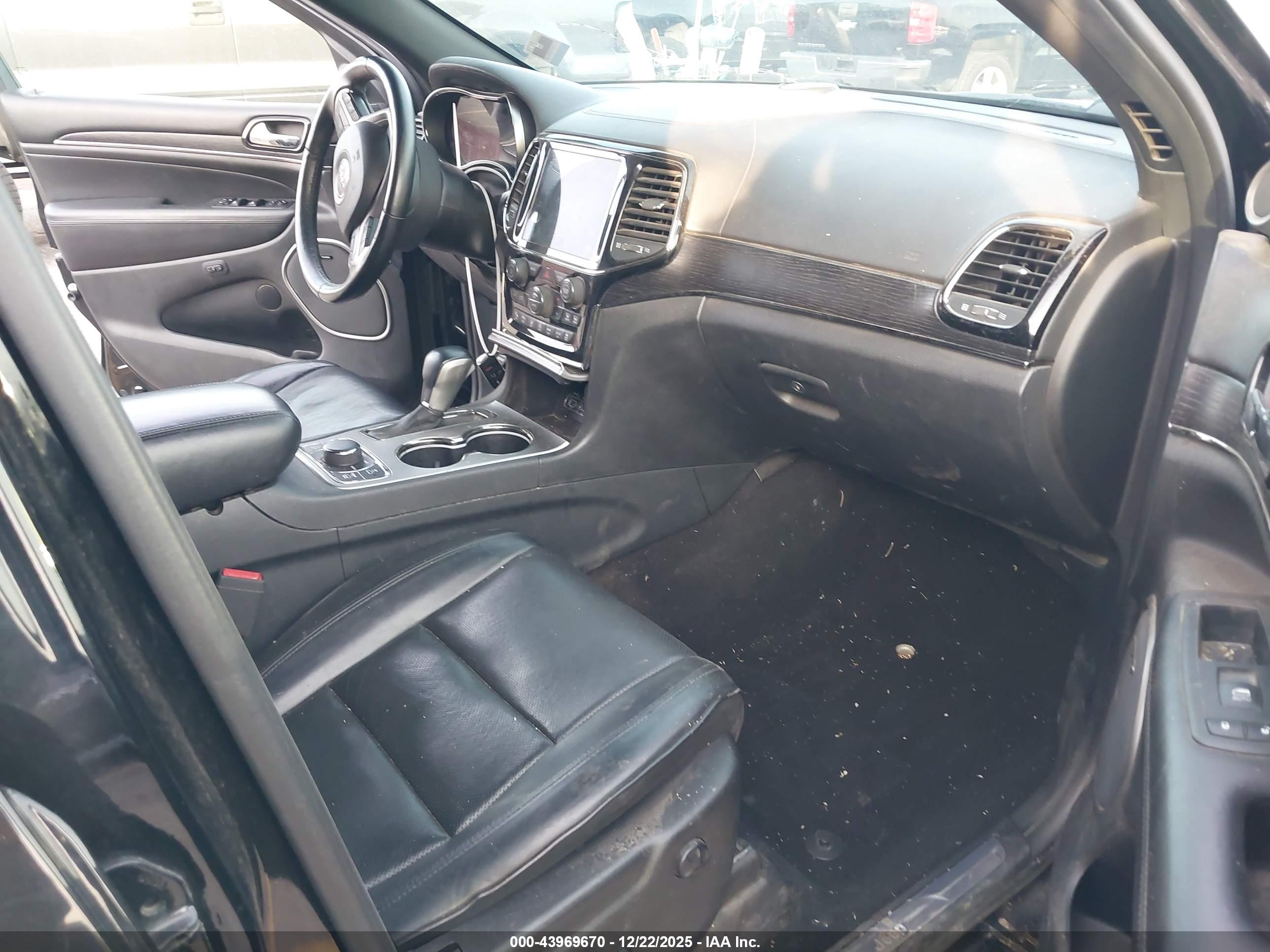 JEEP GRAND image 5