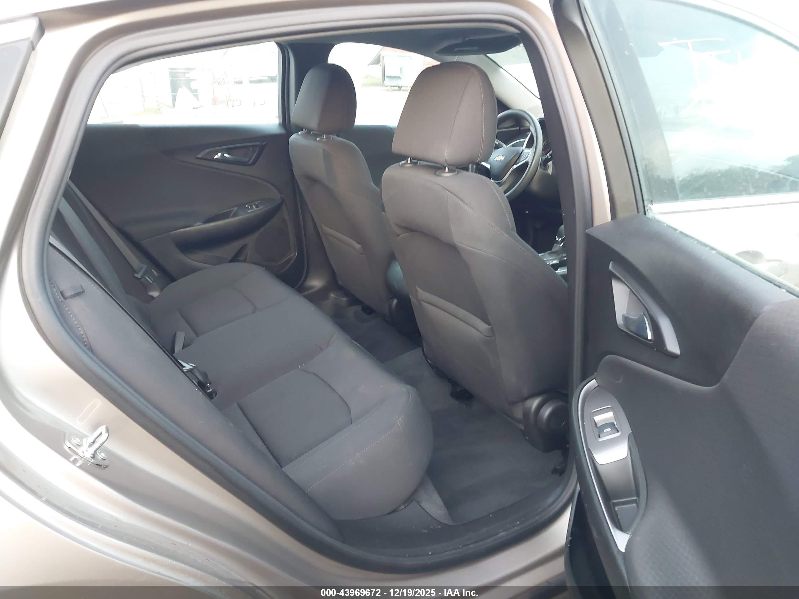 CHEVROLET MALIBU image 8