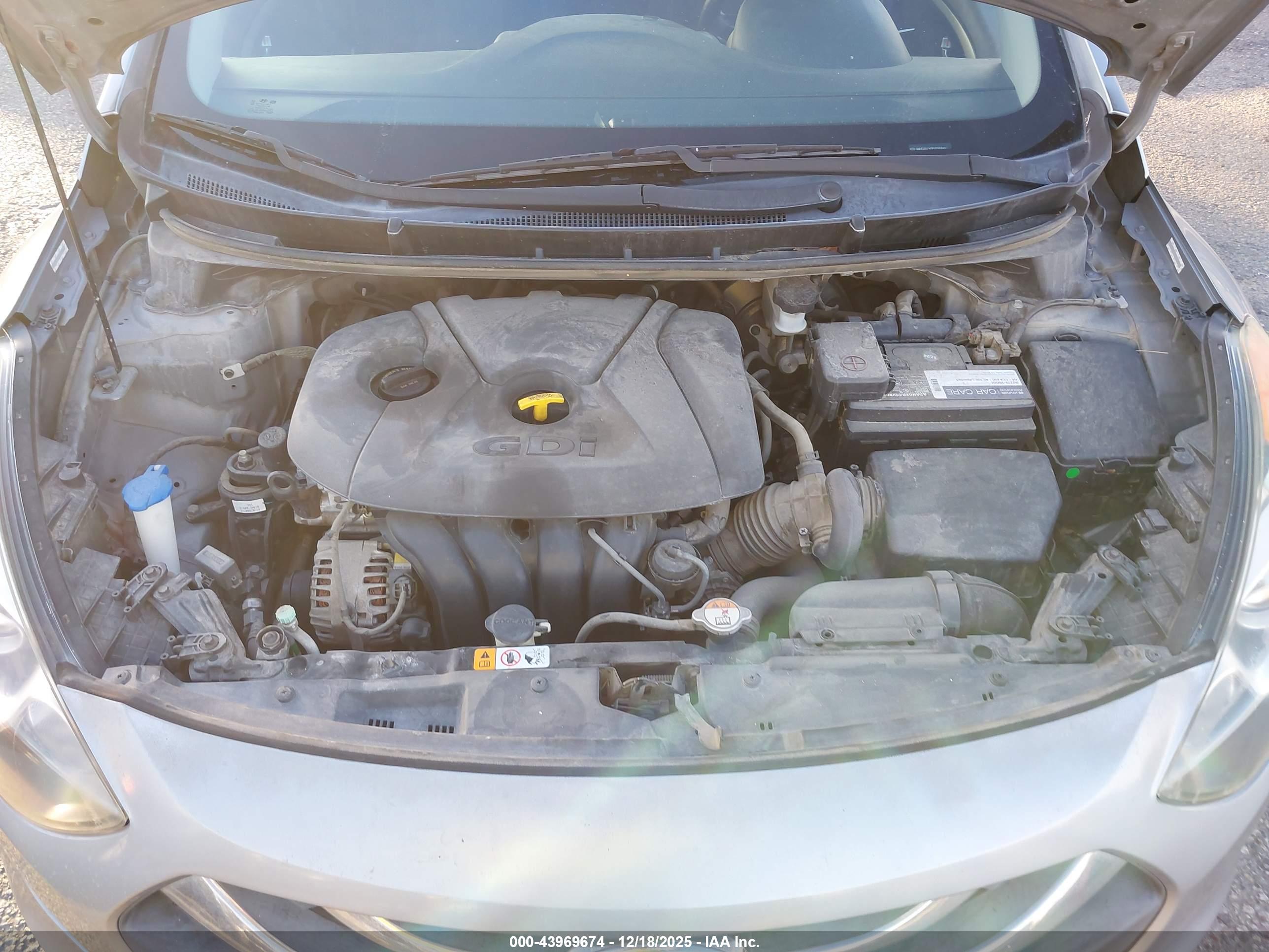 HYUNDAI ELANTRA image 10