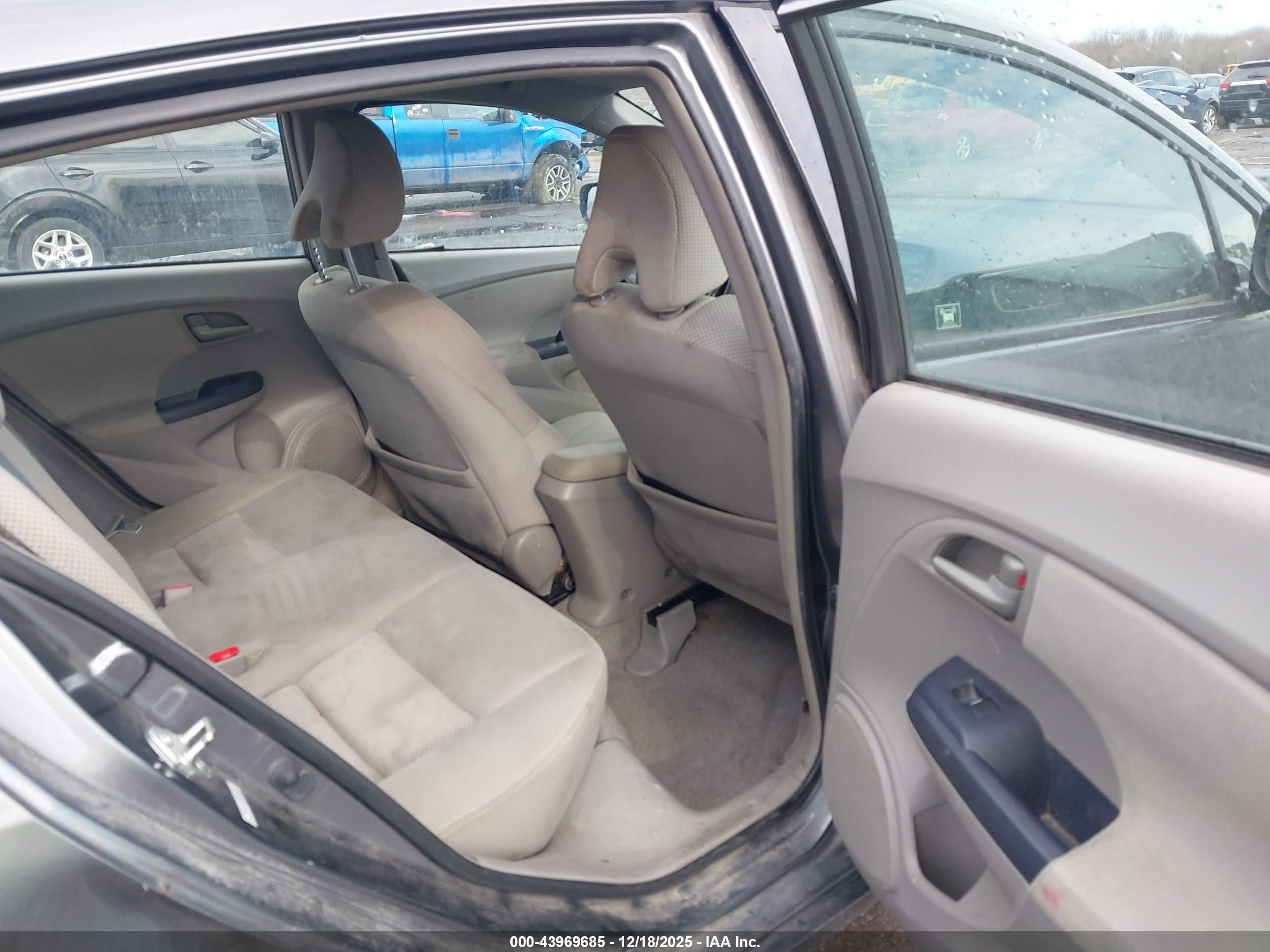 HONDA INSIGHT image 8