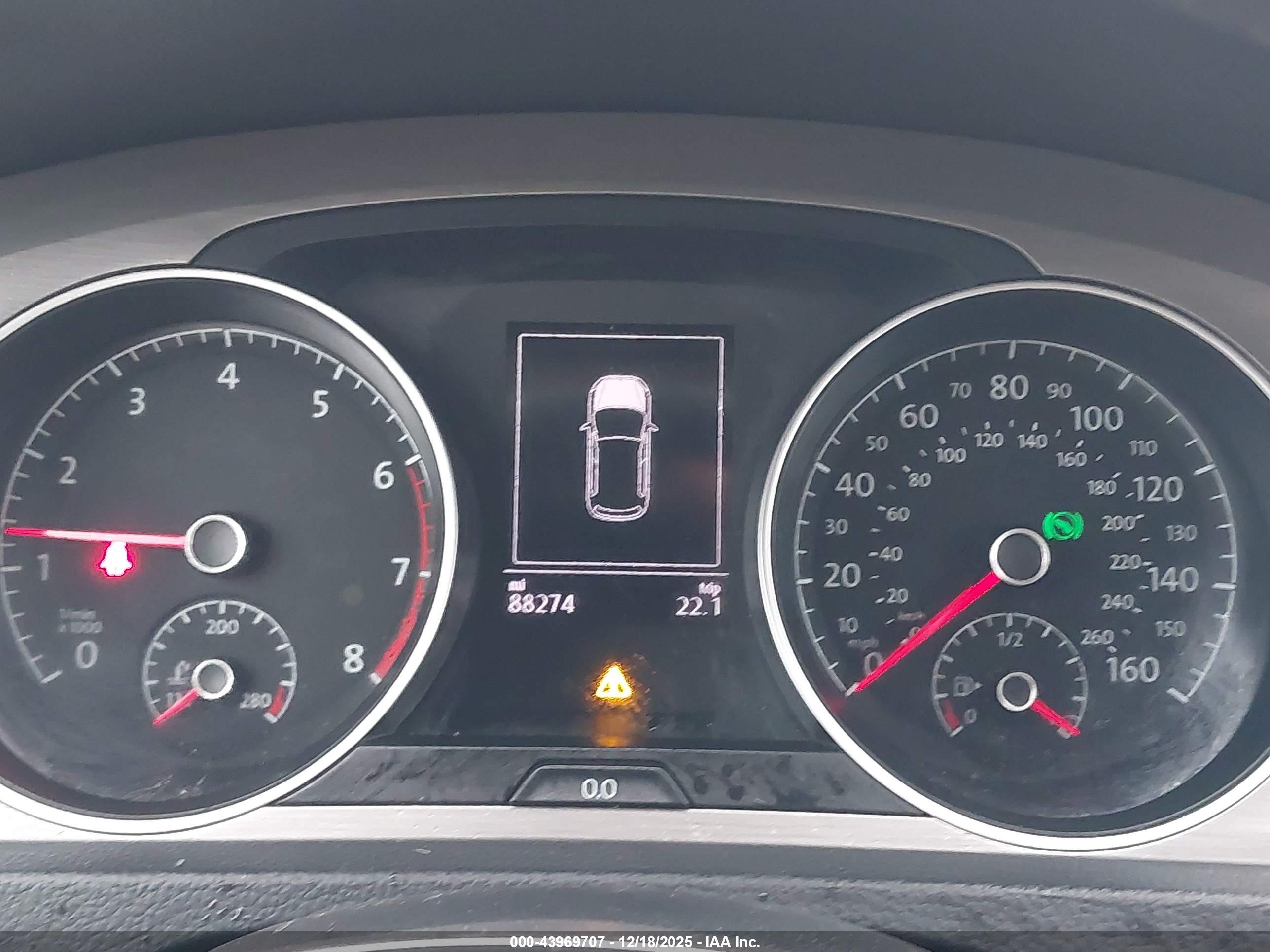 VOLKSWAGEN GOLF image 7