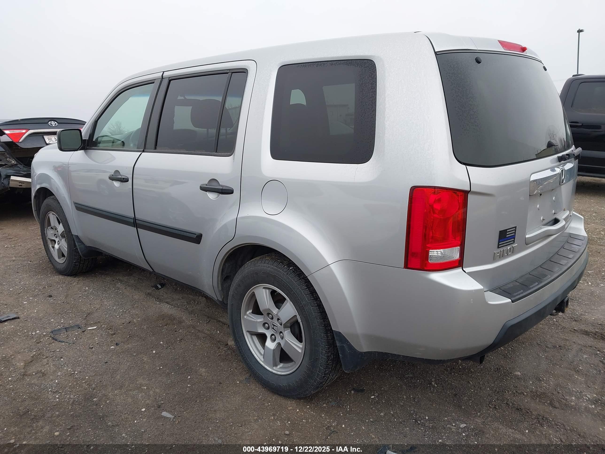 HONDA PILOT image 3