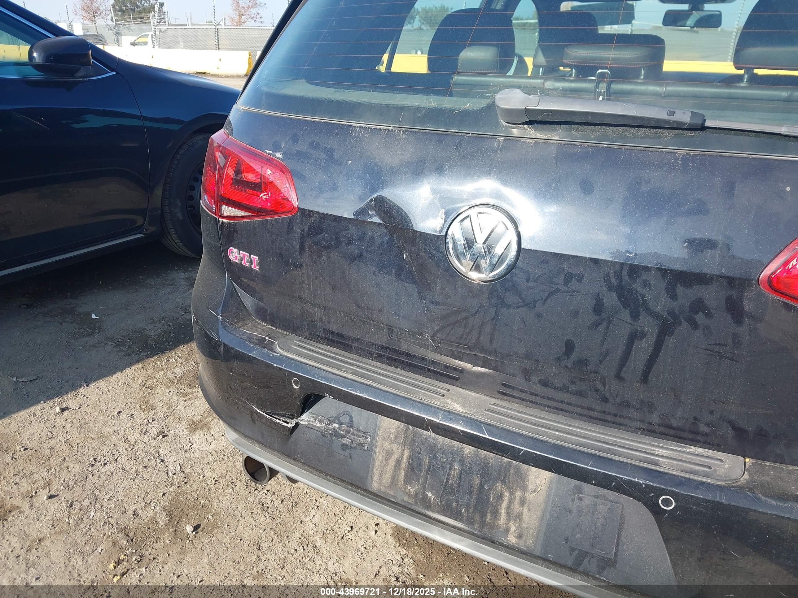 VOLKSWAGEN GOLF image 6