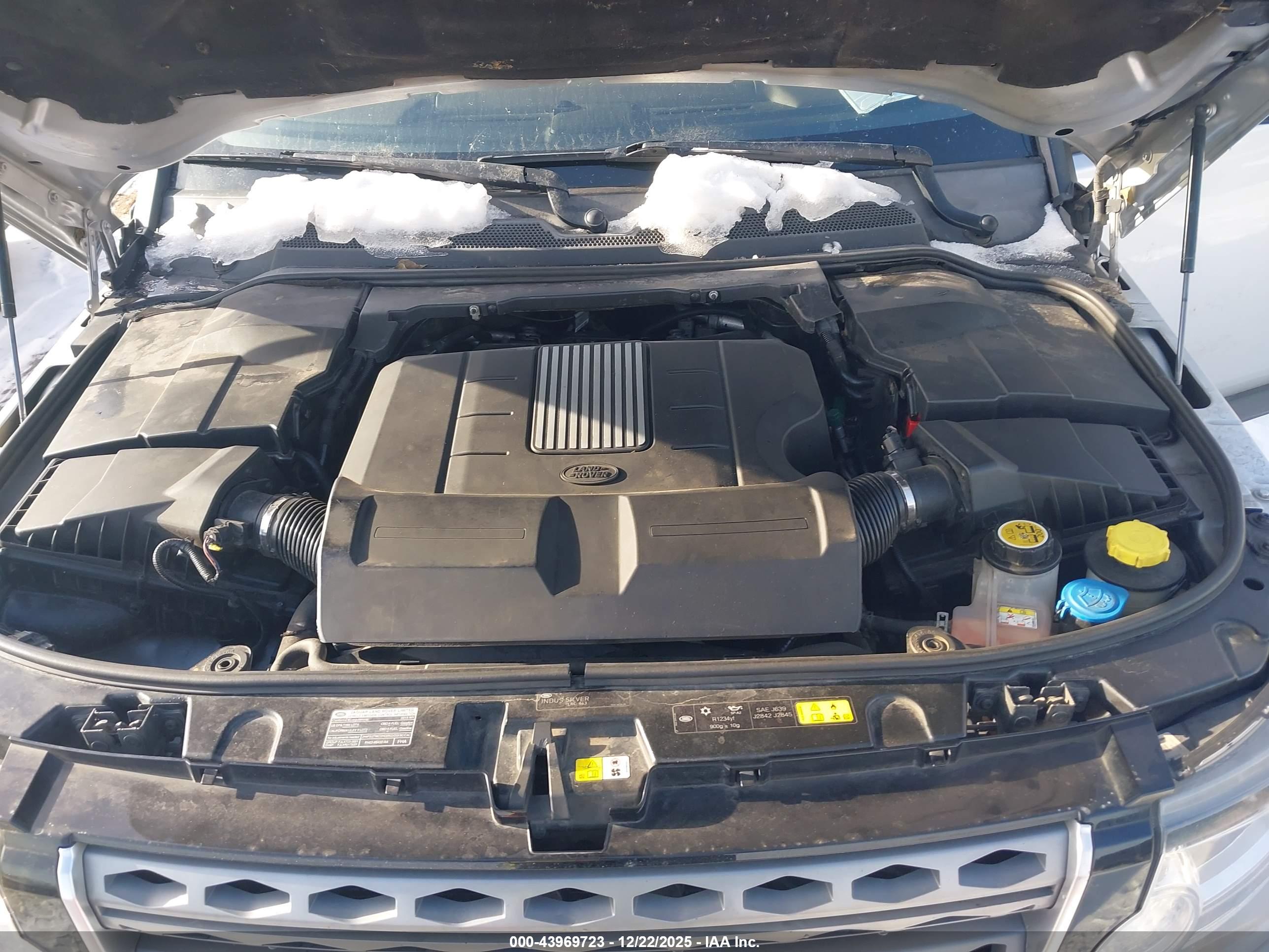 LAND ROVER image 10