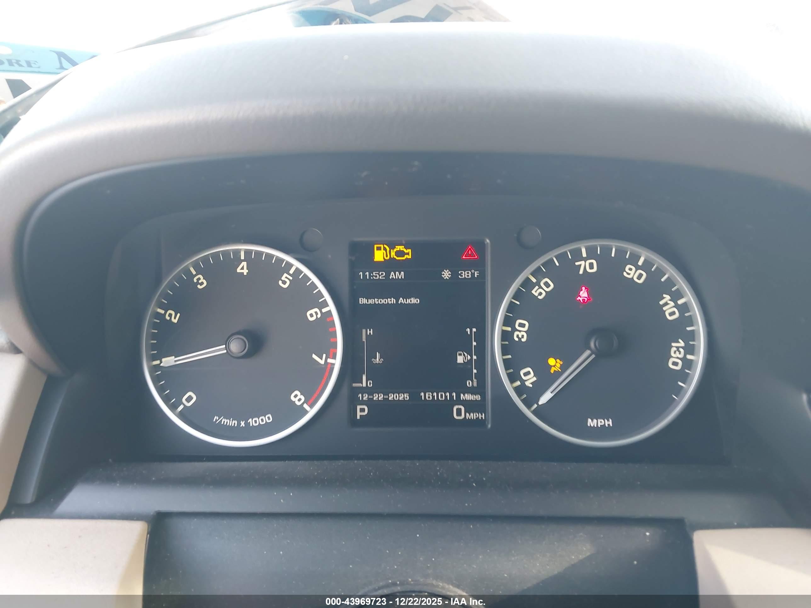 LAND ROVER image 7