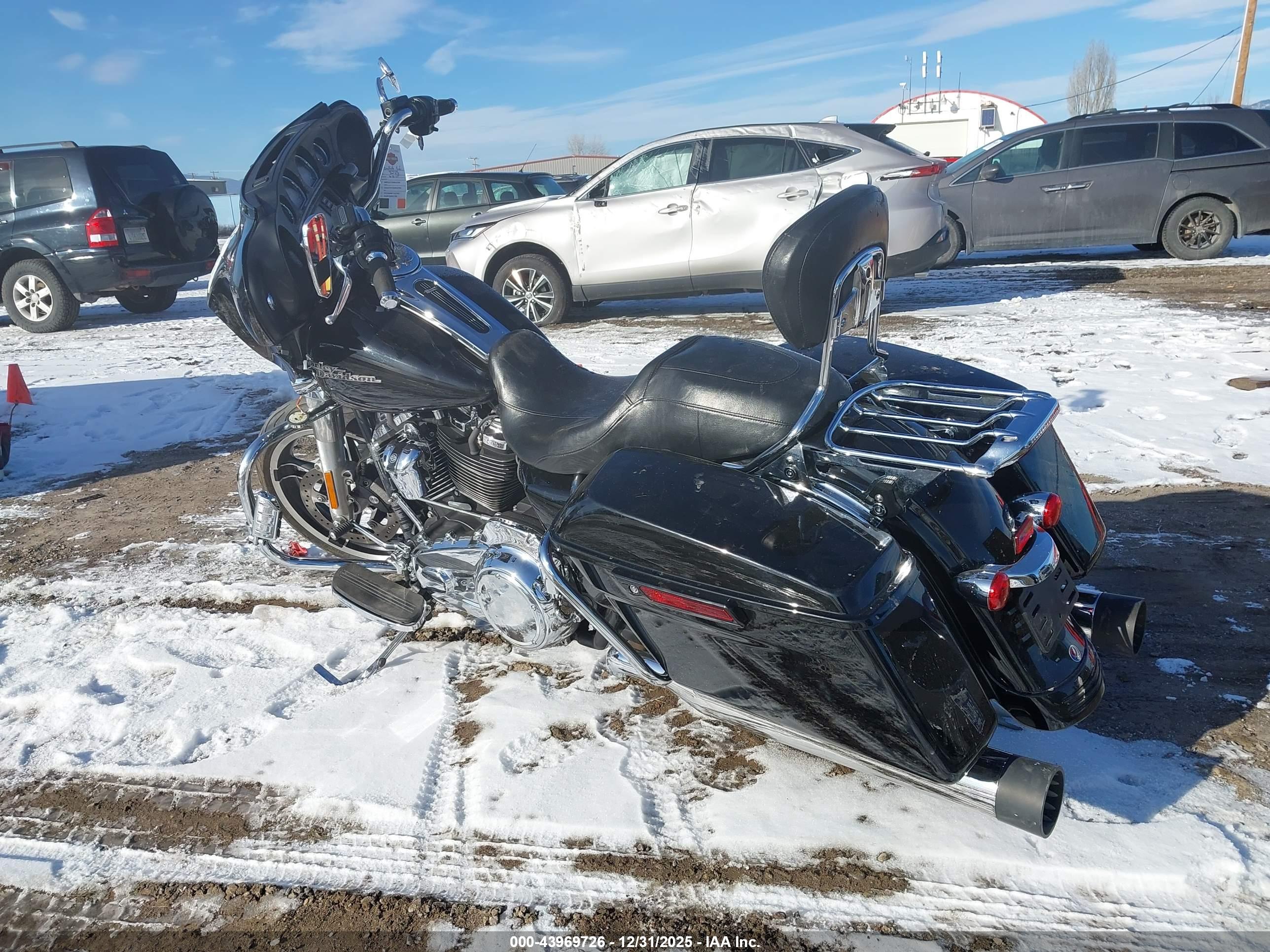 HARLEY-DAVIDSON FLHX image 3