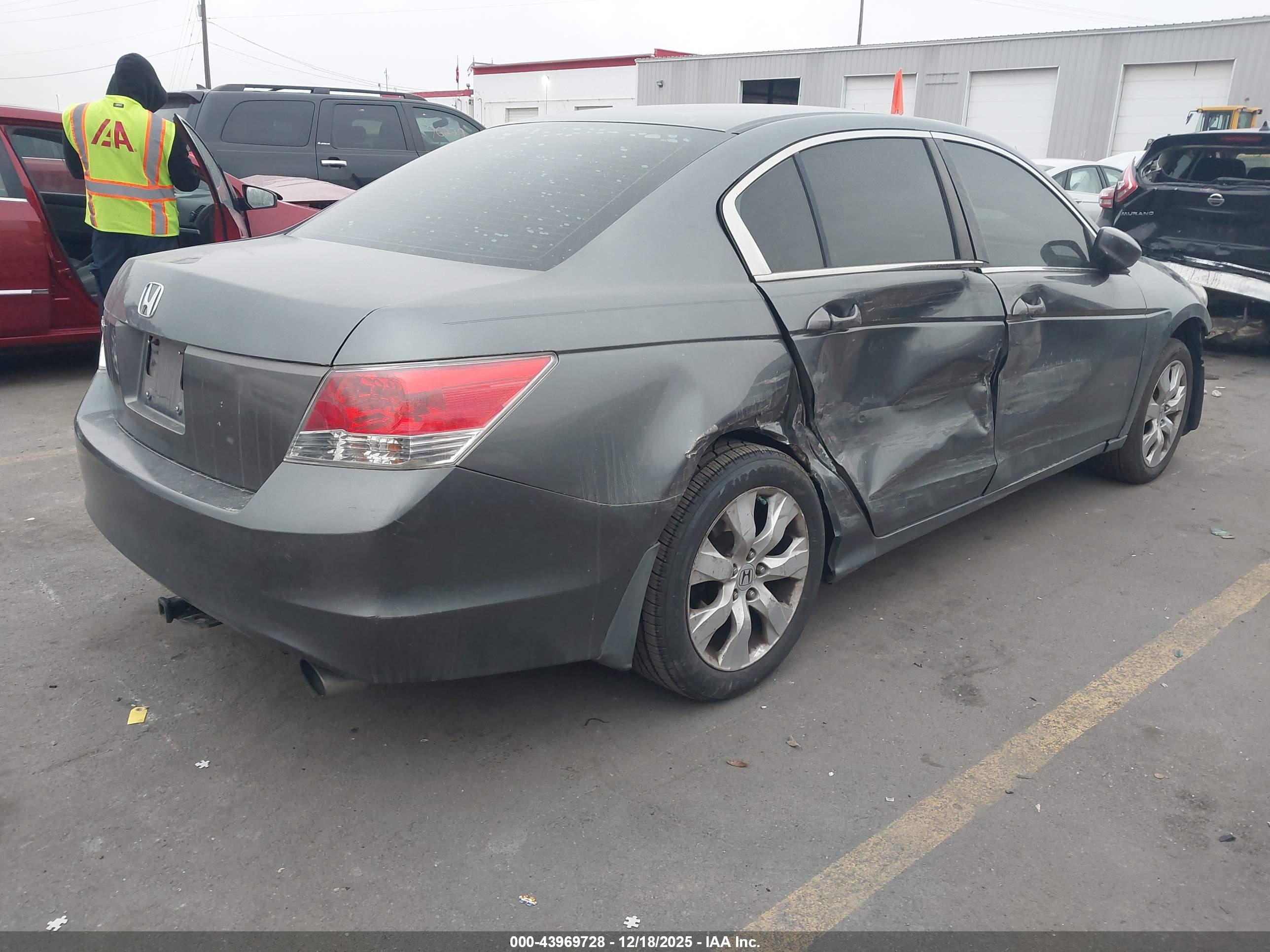 HONDA ACCORD image 4