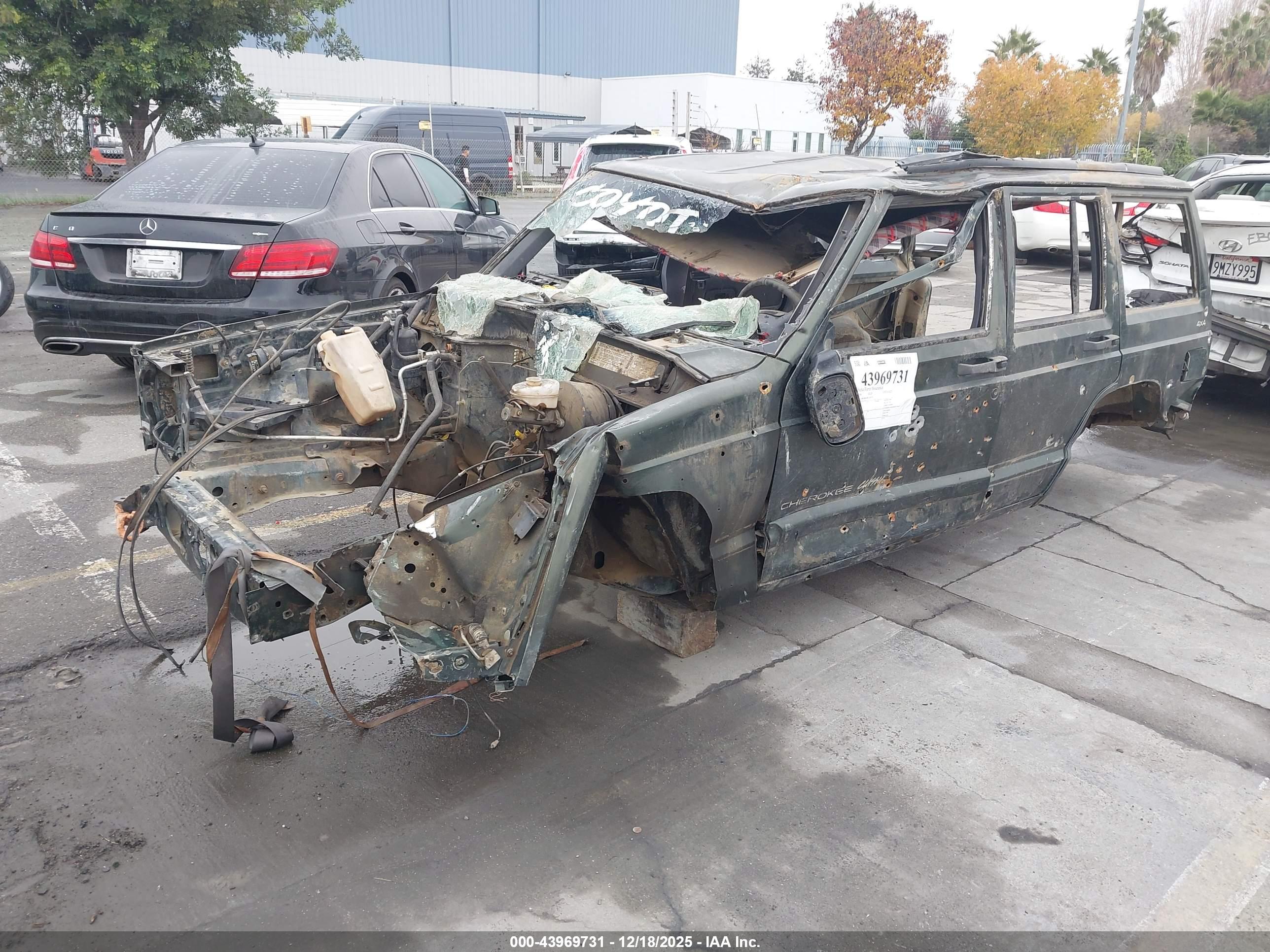 JEEP CHEROKEE image 2