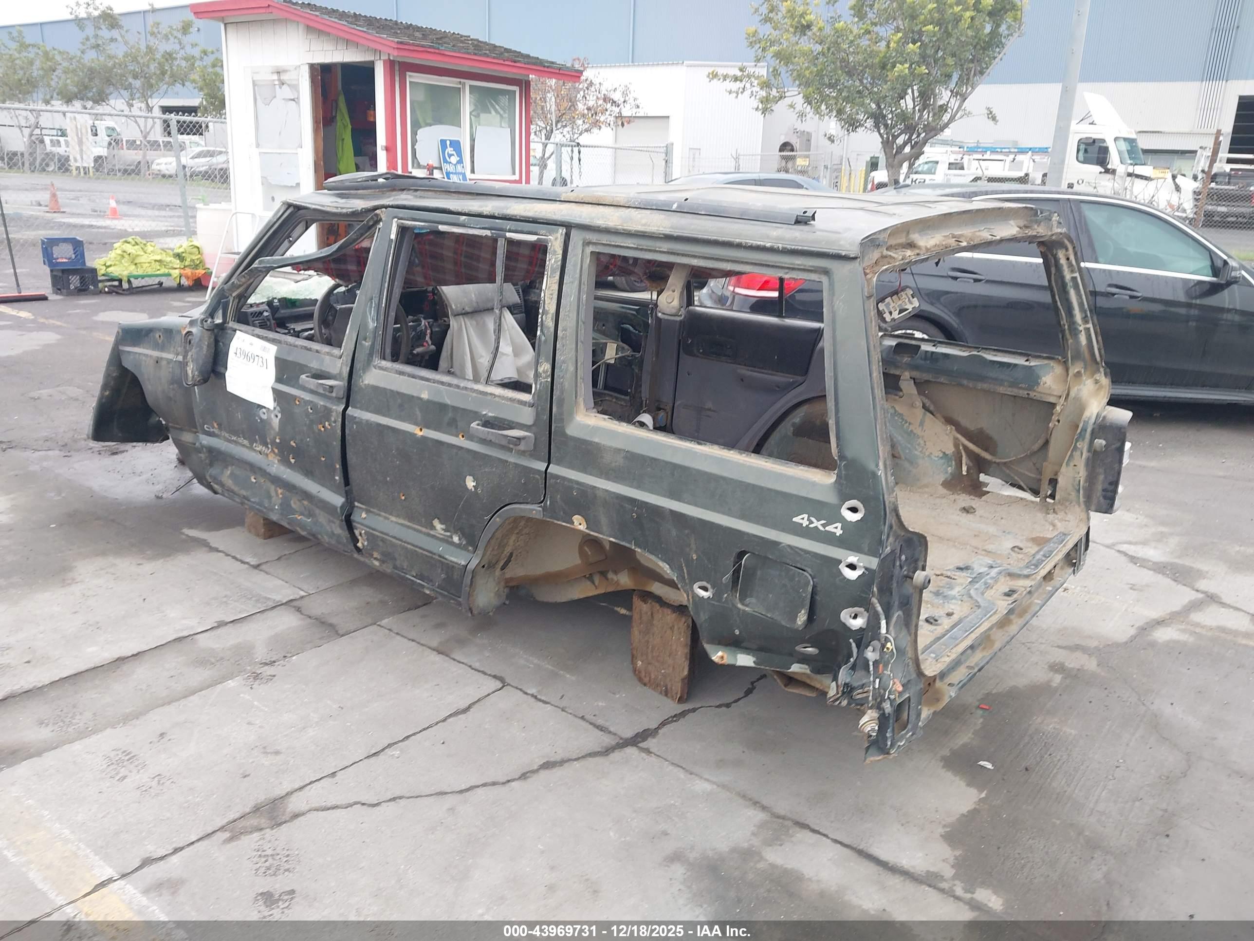 JEEP CHEROKEE image 3