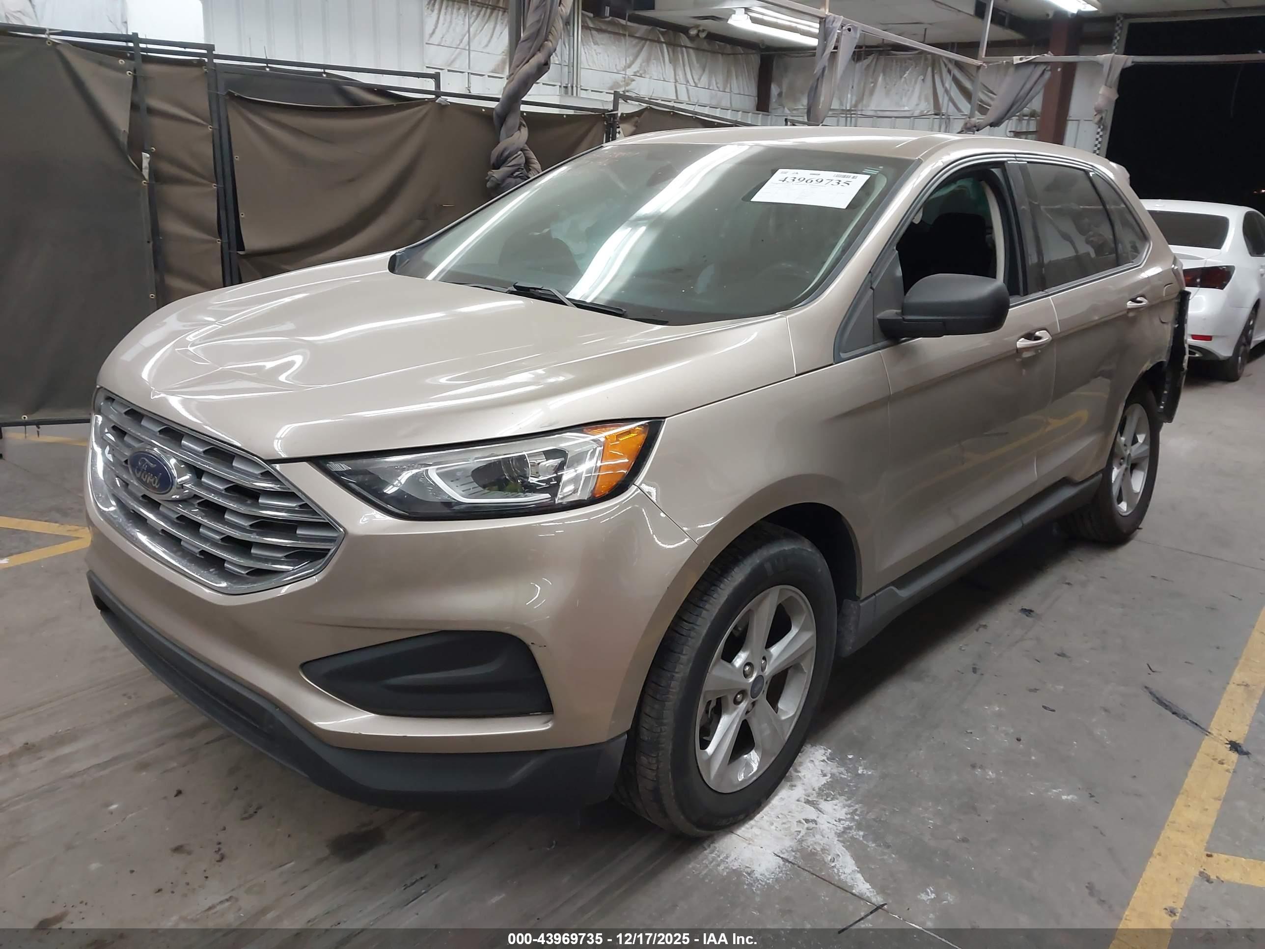 FORD EDGE image 2
