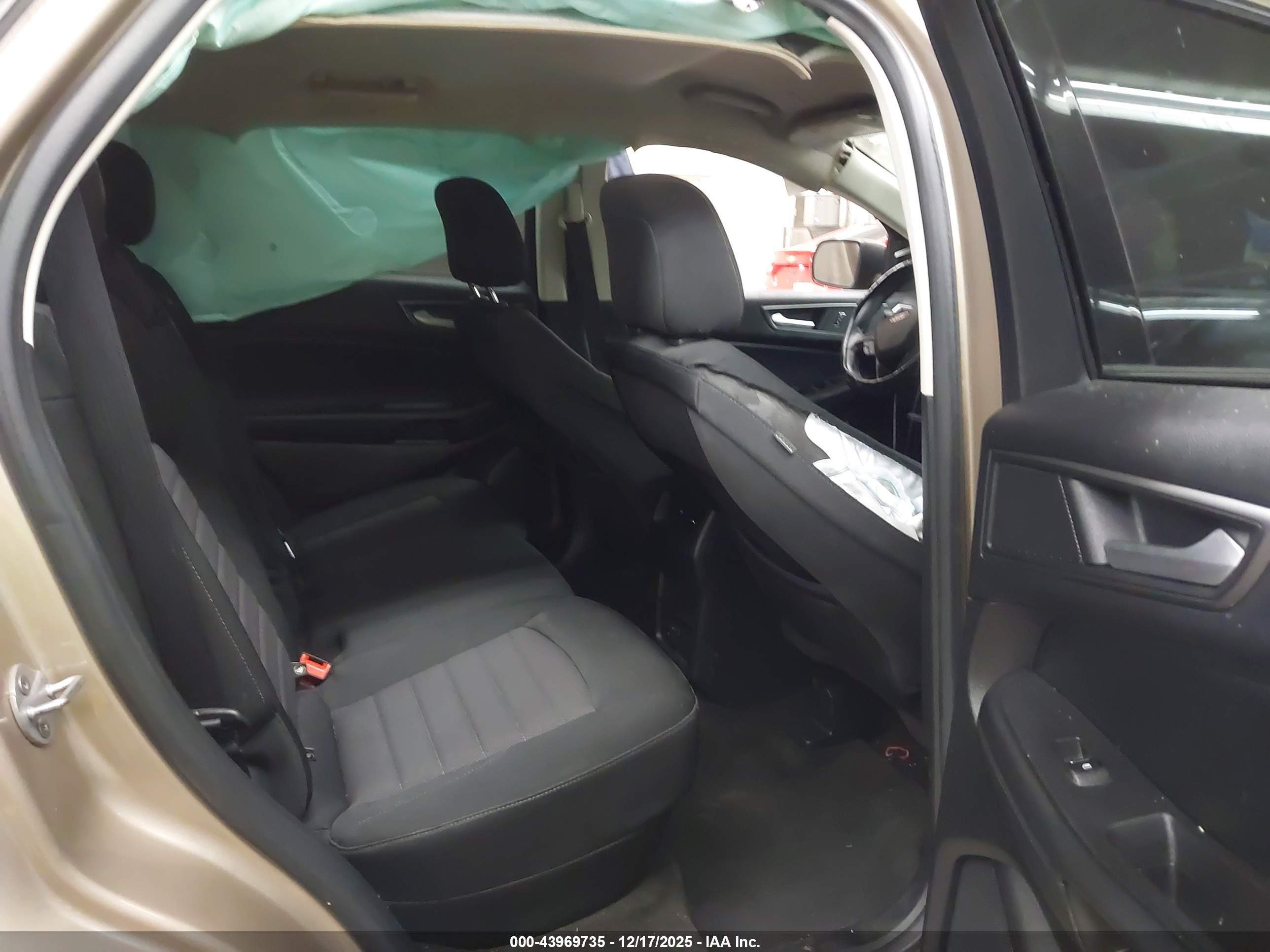 FORD EDGE image 8