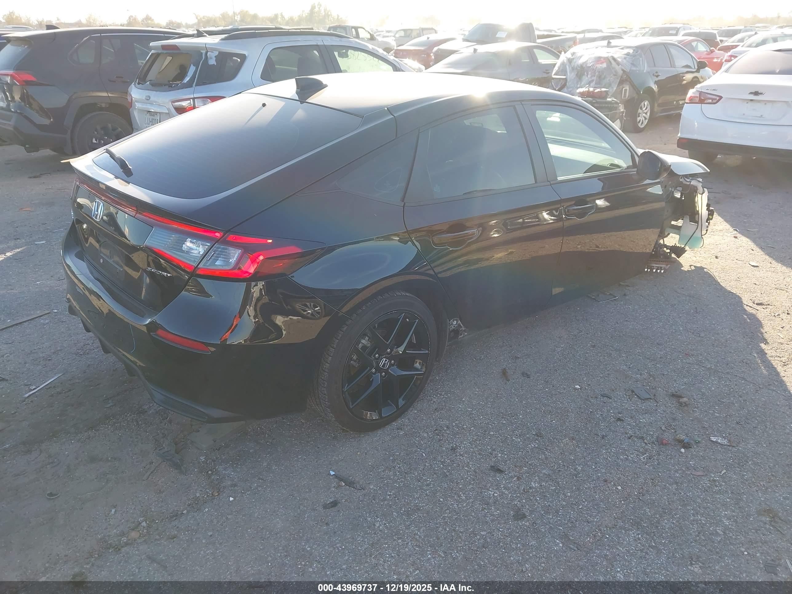 HONDA CIVIC image 4