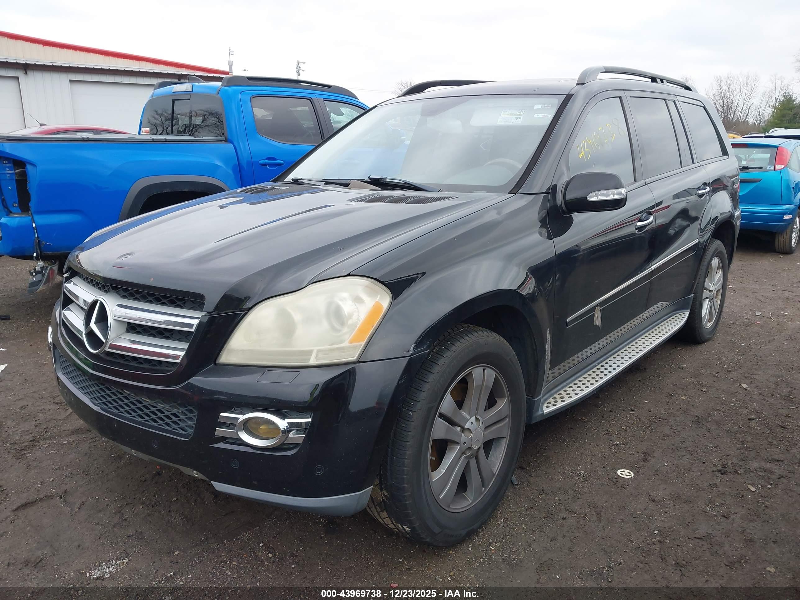 MERCEDES-BENZ GL image 2