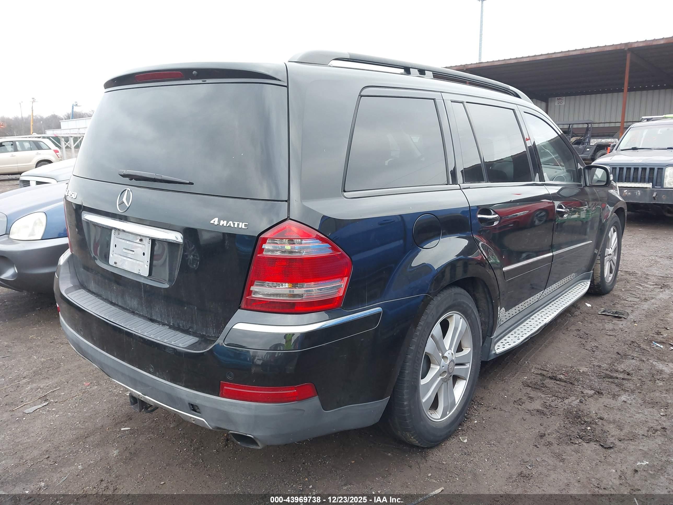 MERCEDES-BENZ GL image 4