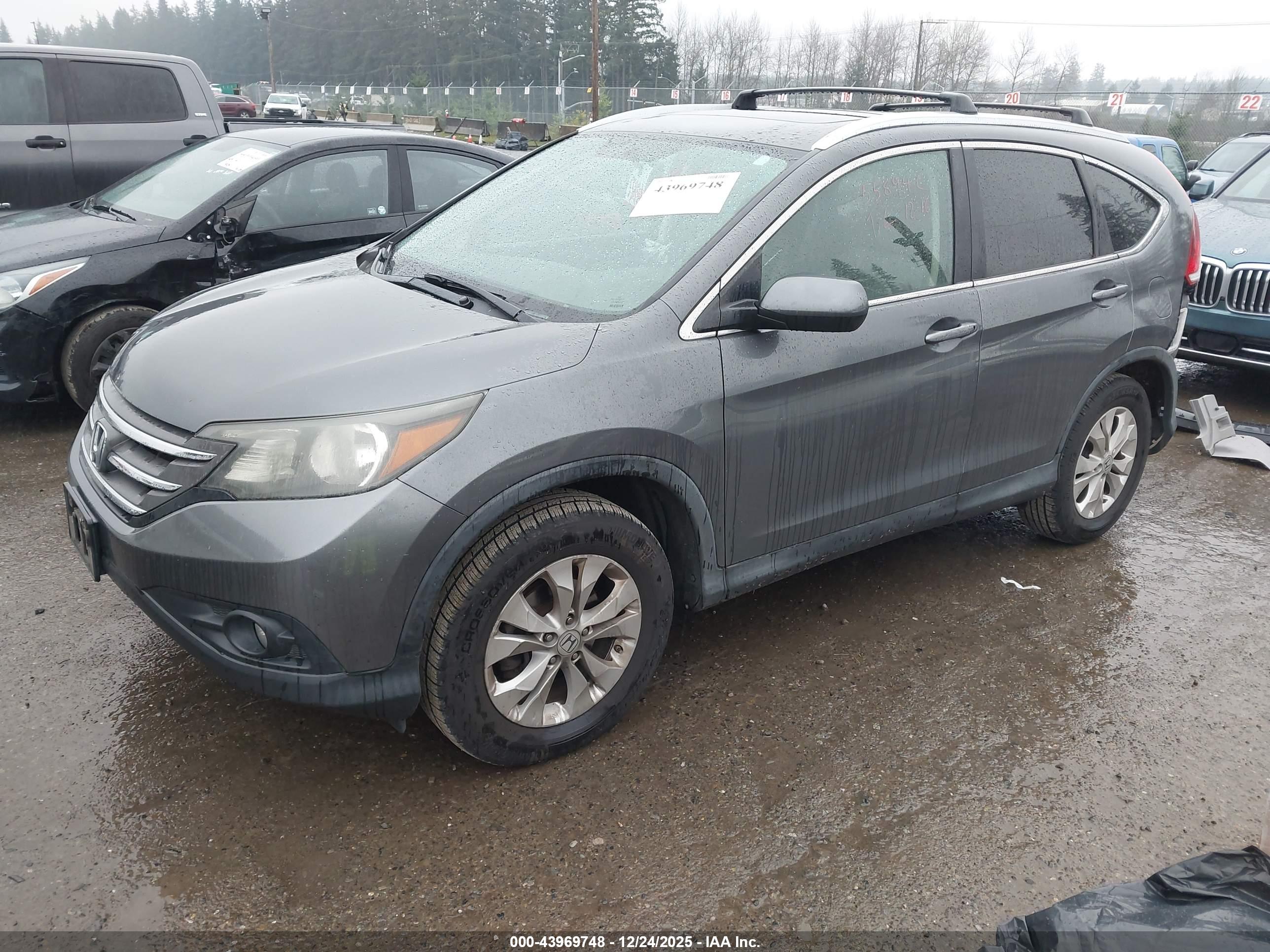 HONDA CR-V image 2