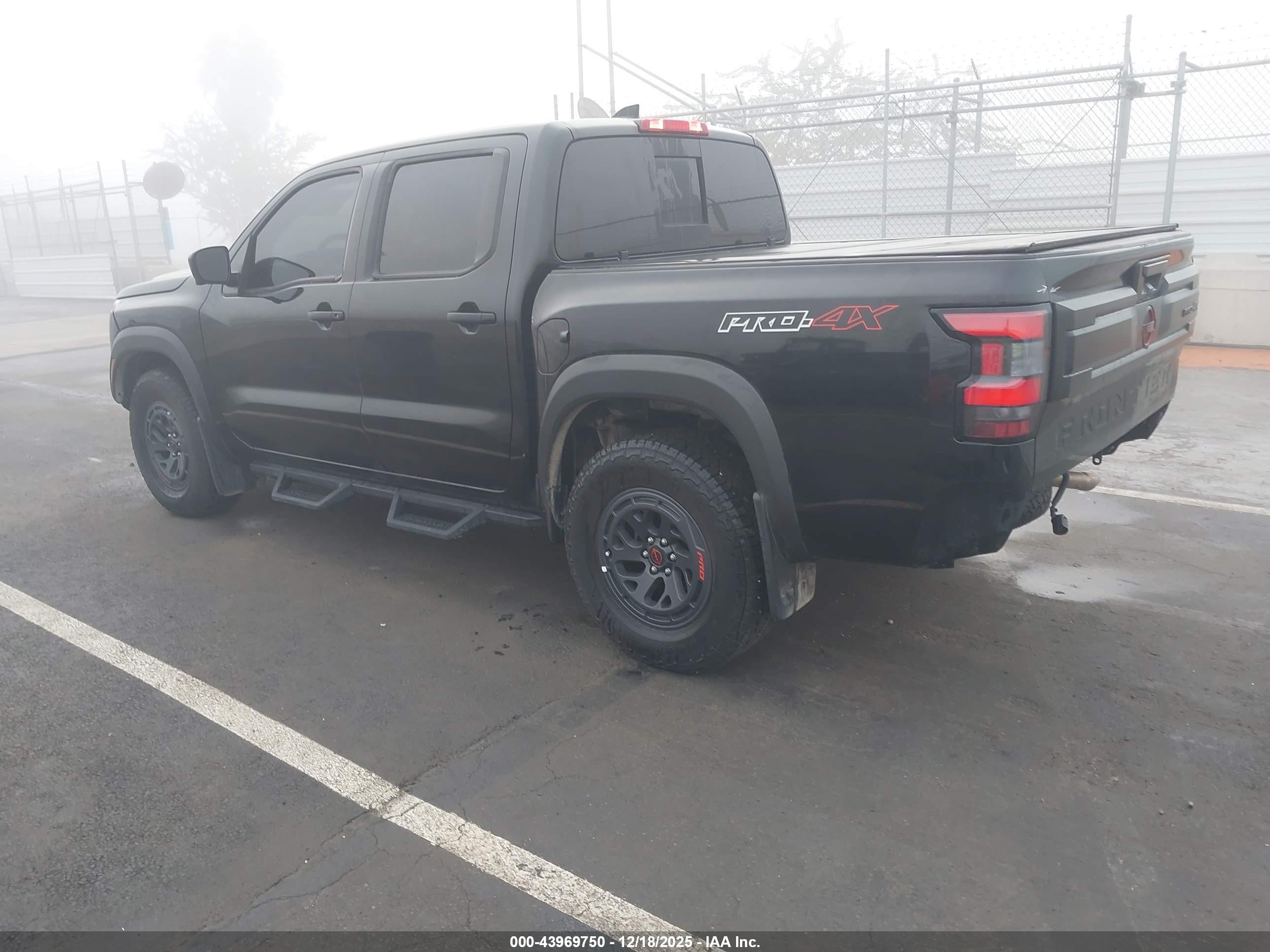 NISSAN FRONTIER image 3