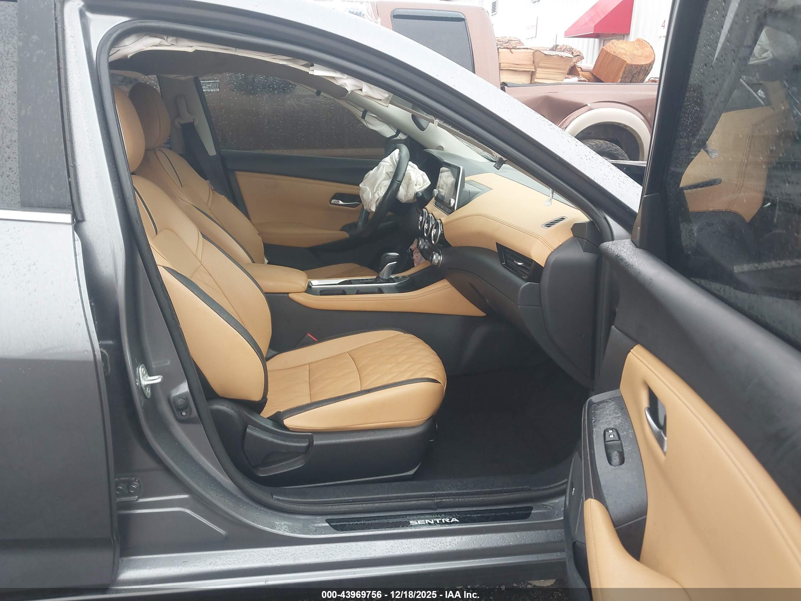 NISSAN SENTRA image 5