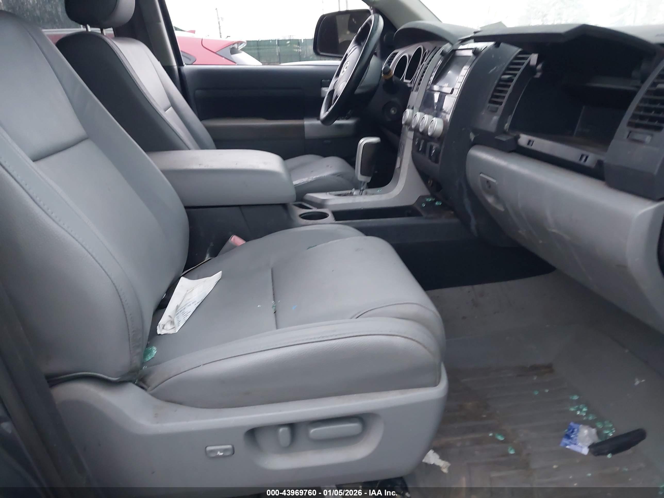 TOYOTA TUNDRA image 5