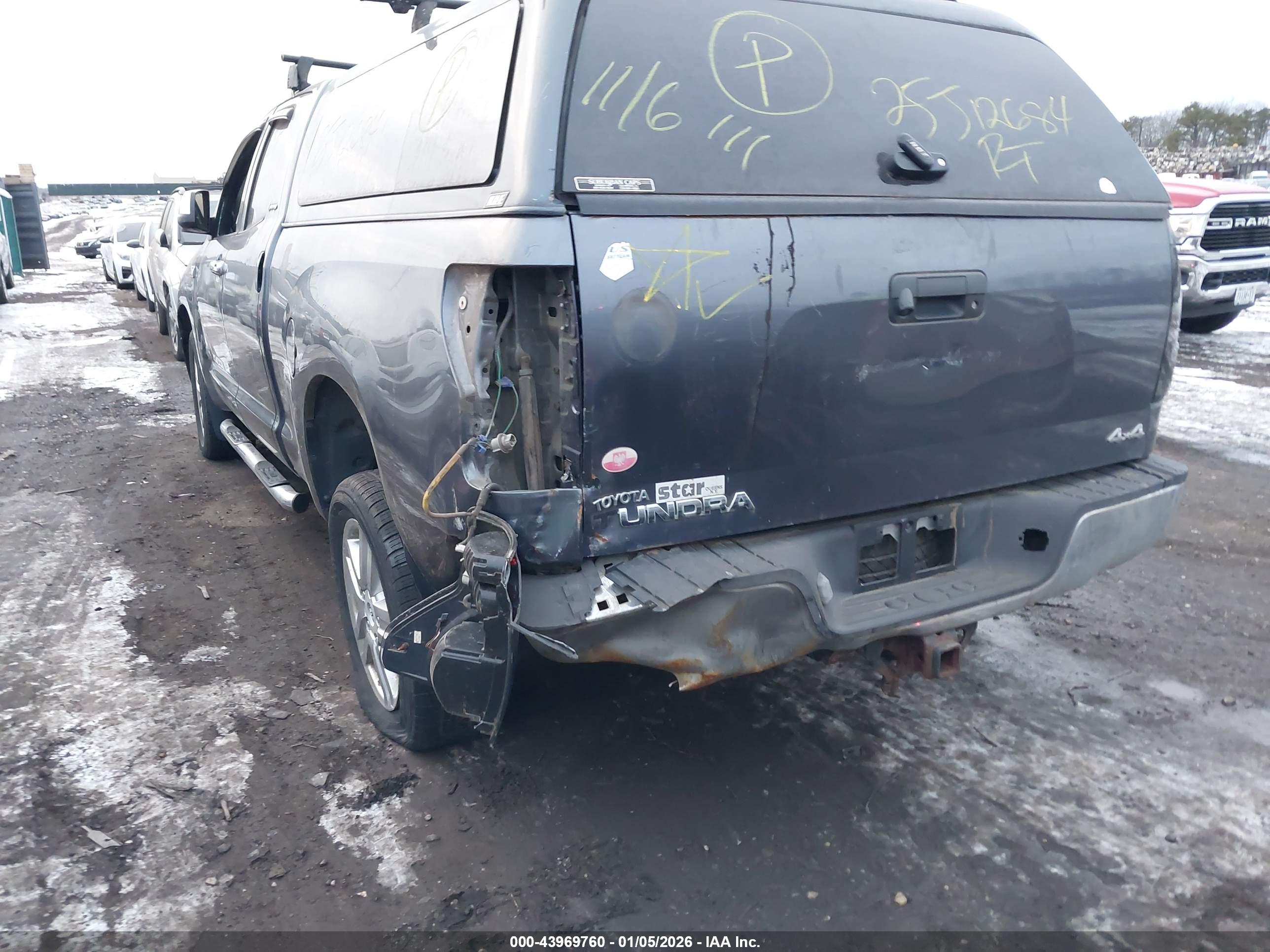 TOYOTA TUNDRA image 6