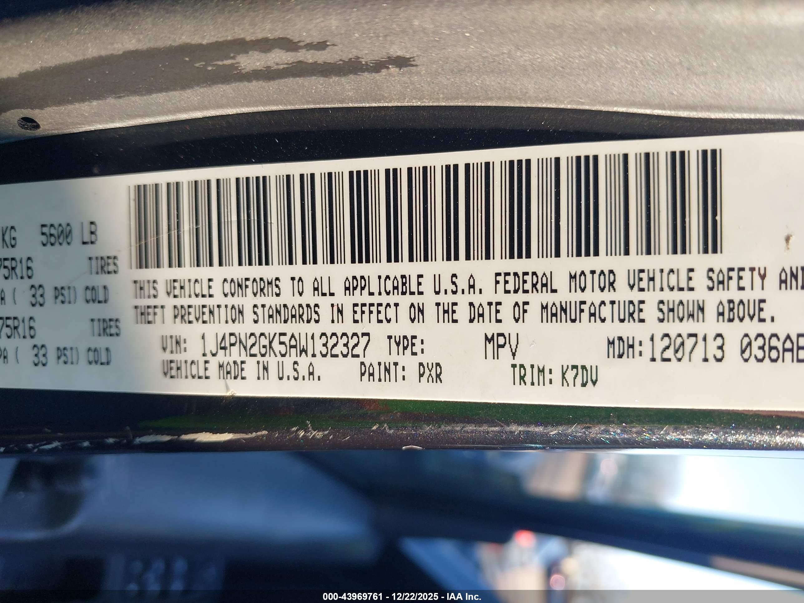JEEP LIBERTY image 9