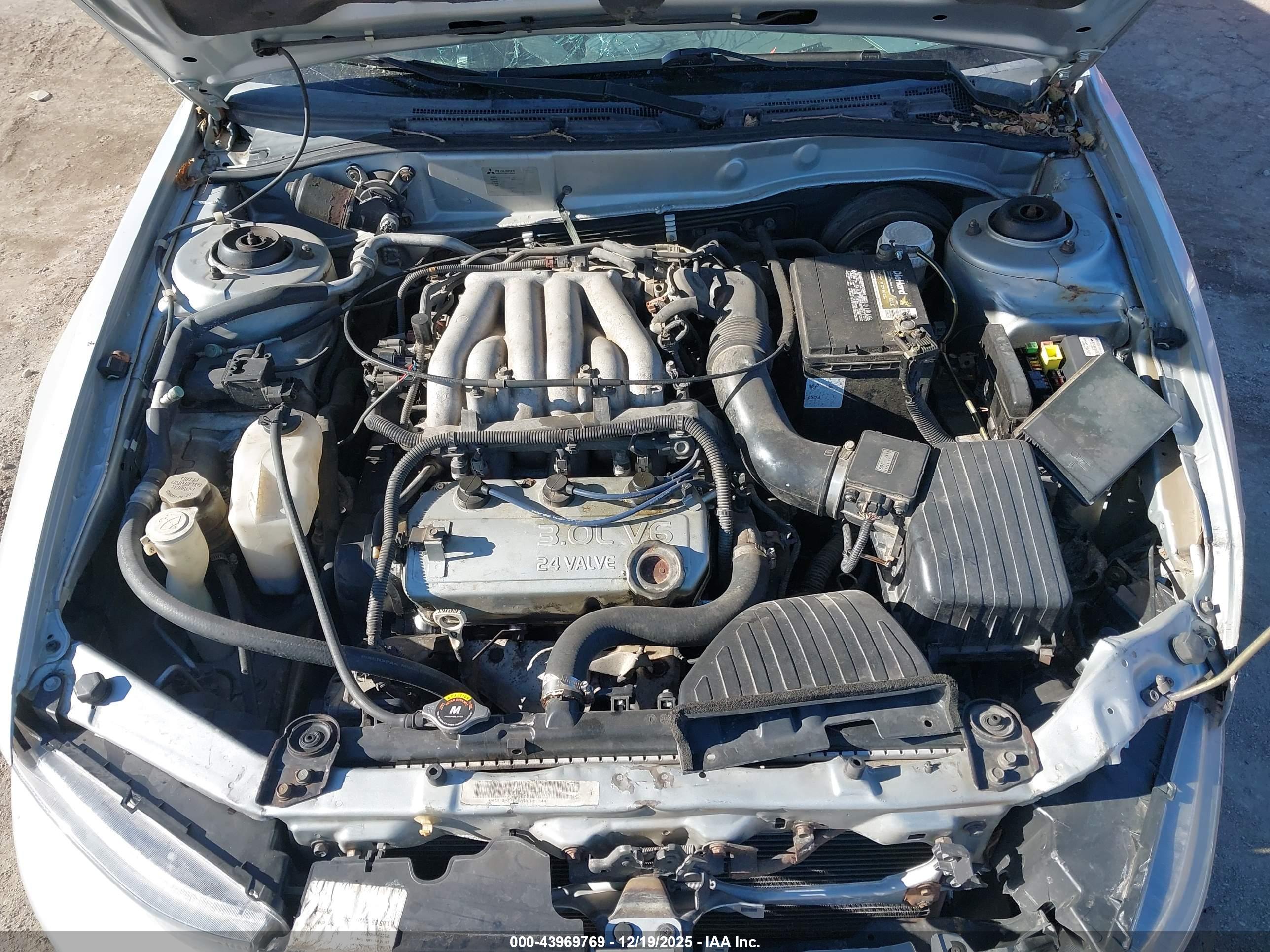MITSUBISHI GALANT image 10