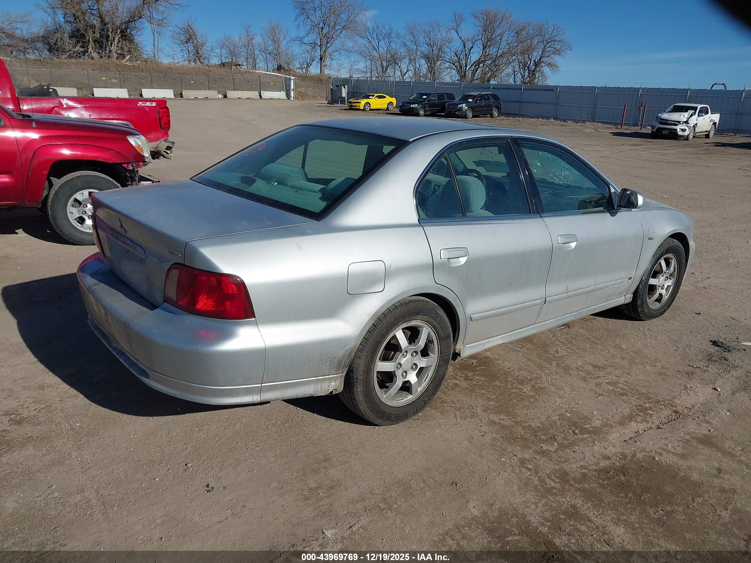 MITSUBISHI GALANT image 4