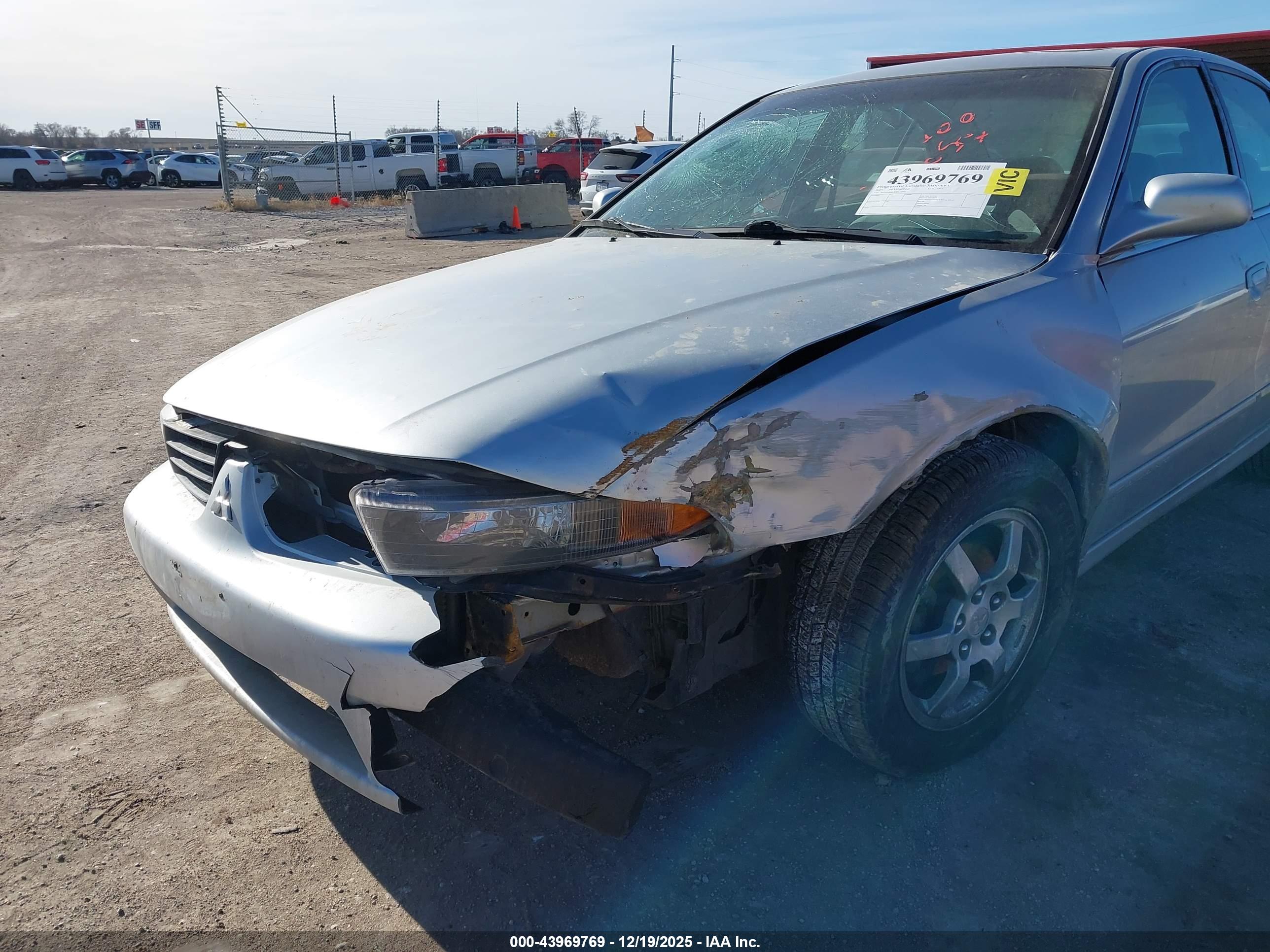 MITSUBISHI GALANT image 6