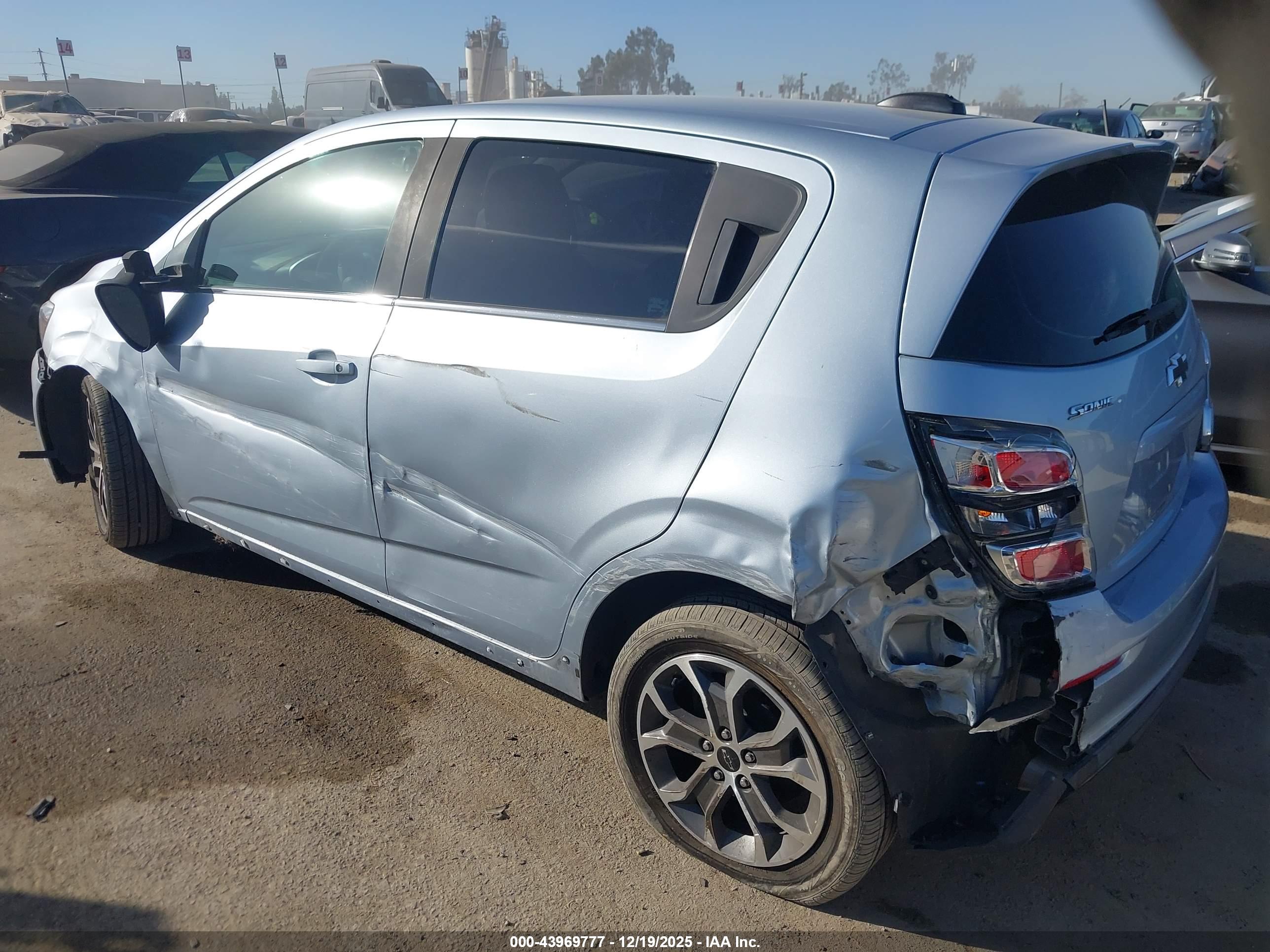 CHEVROLET SONIC image 3