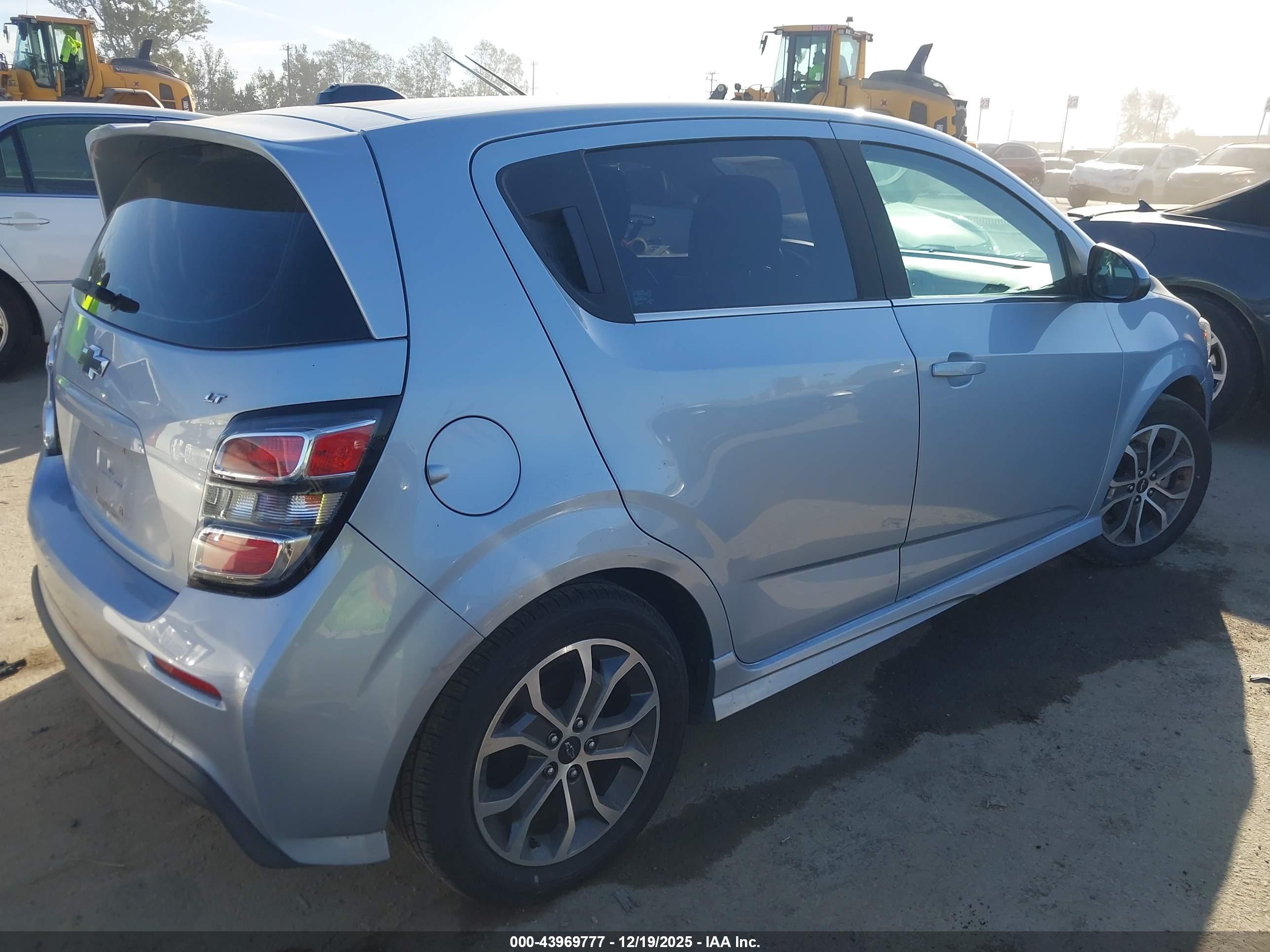 CHEVROLET SONIC image 4