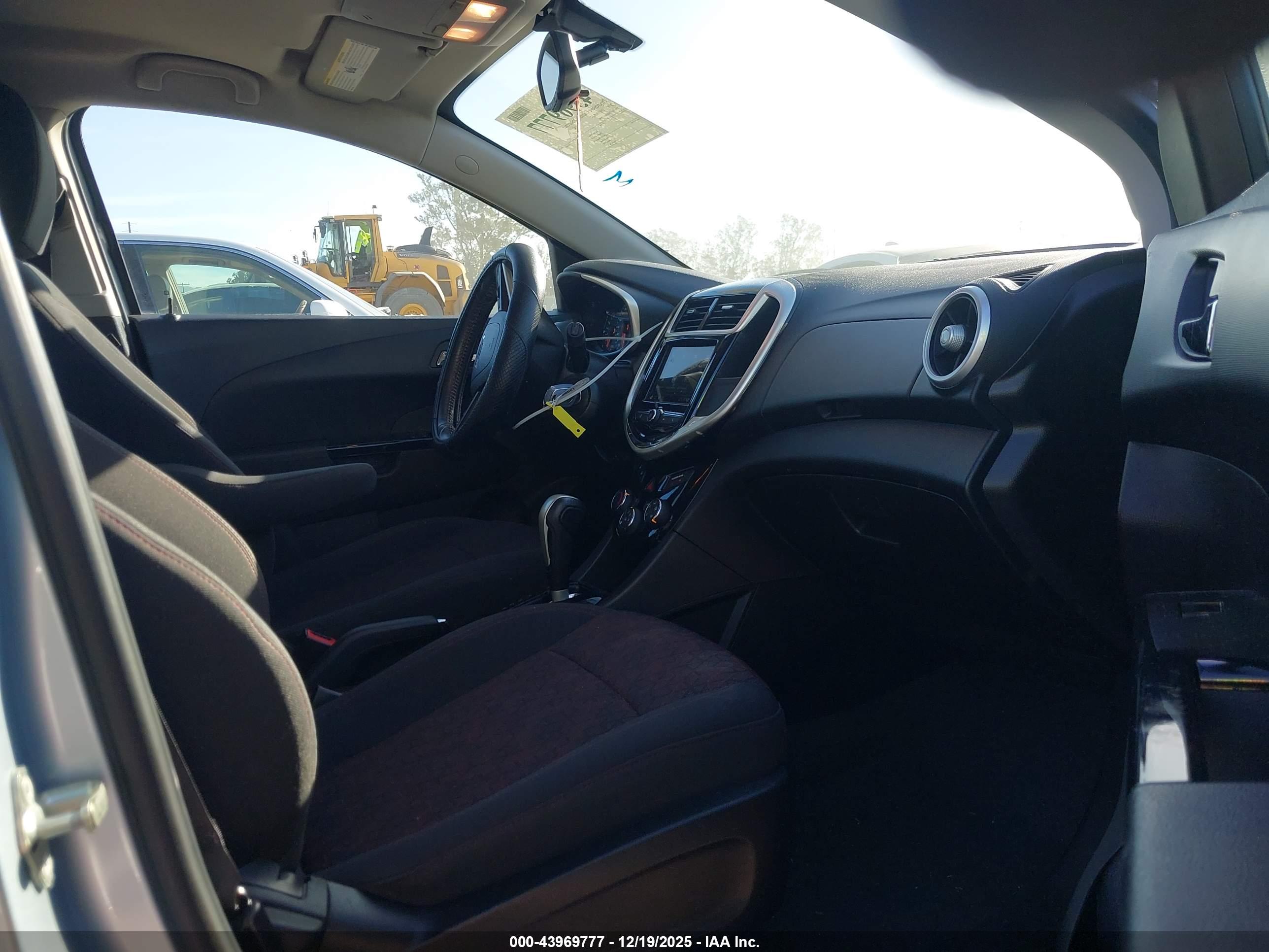 CHEVROLET SONIC image 5