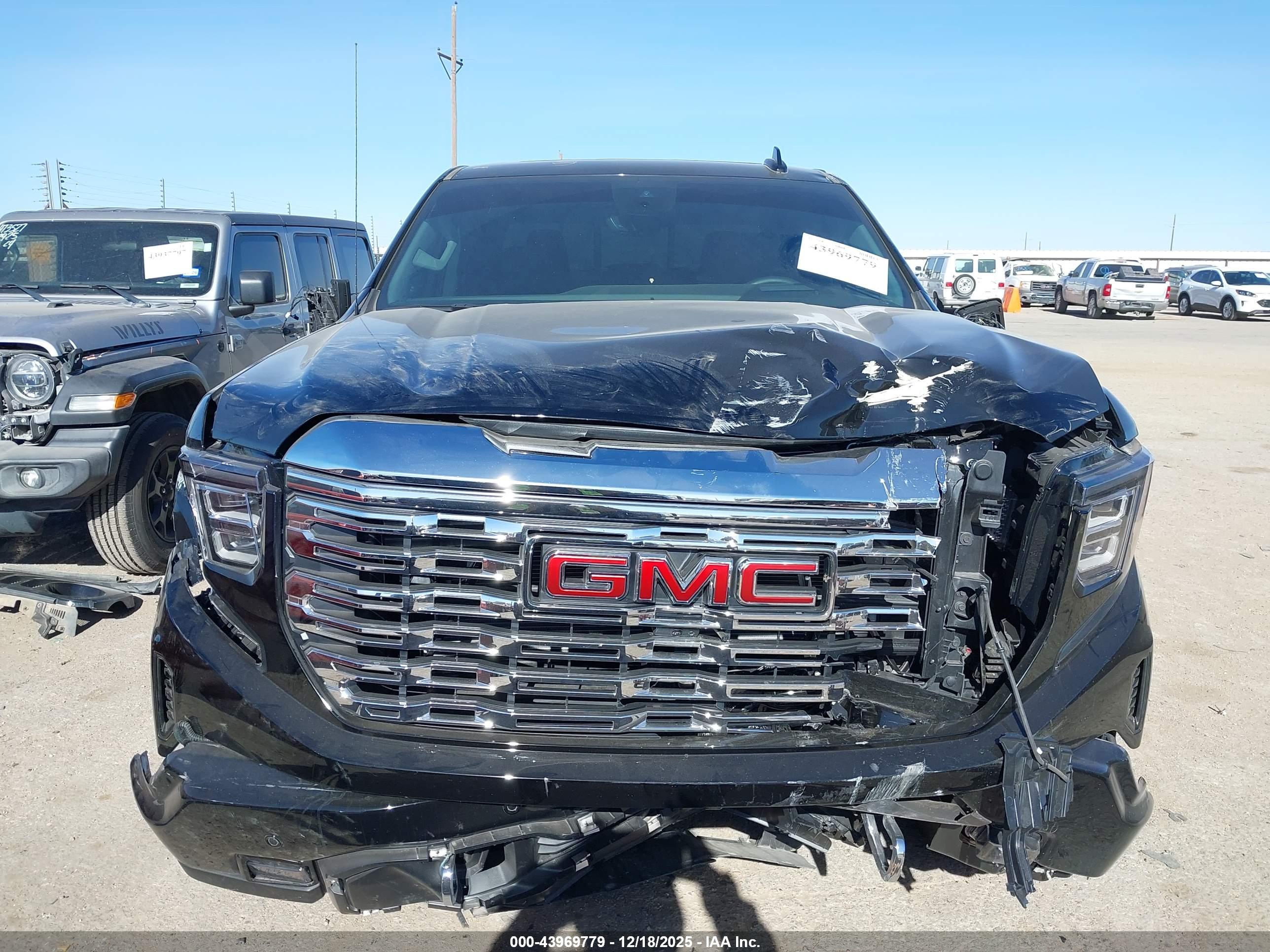 GMC SIERRA image 6