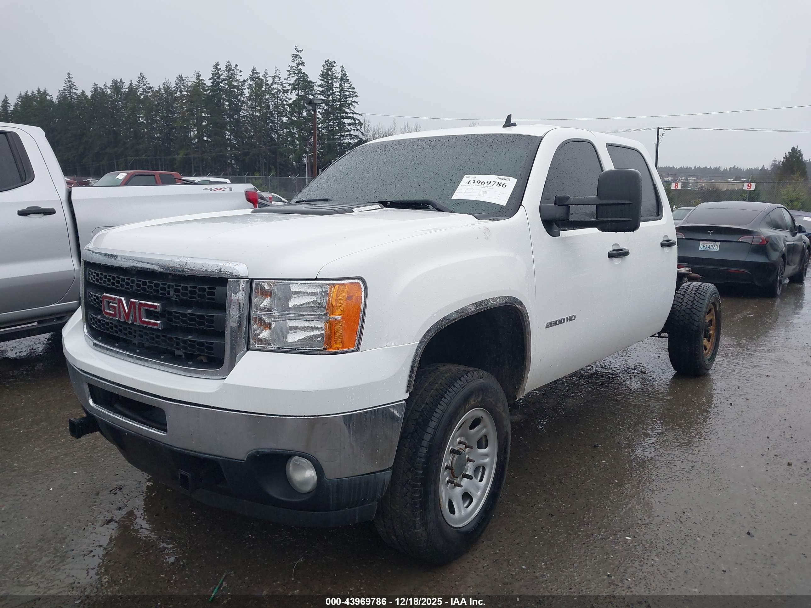 GMC SIERRA image 2