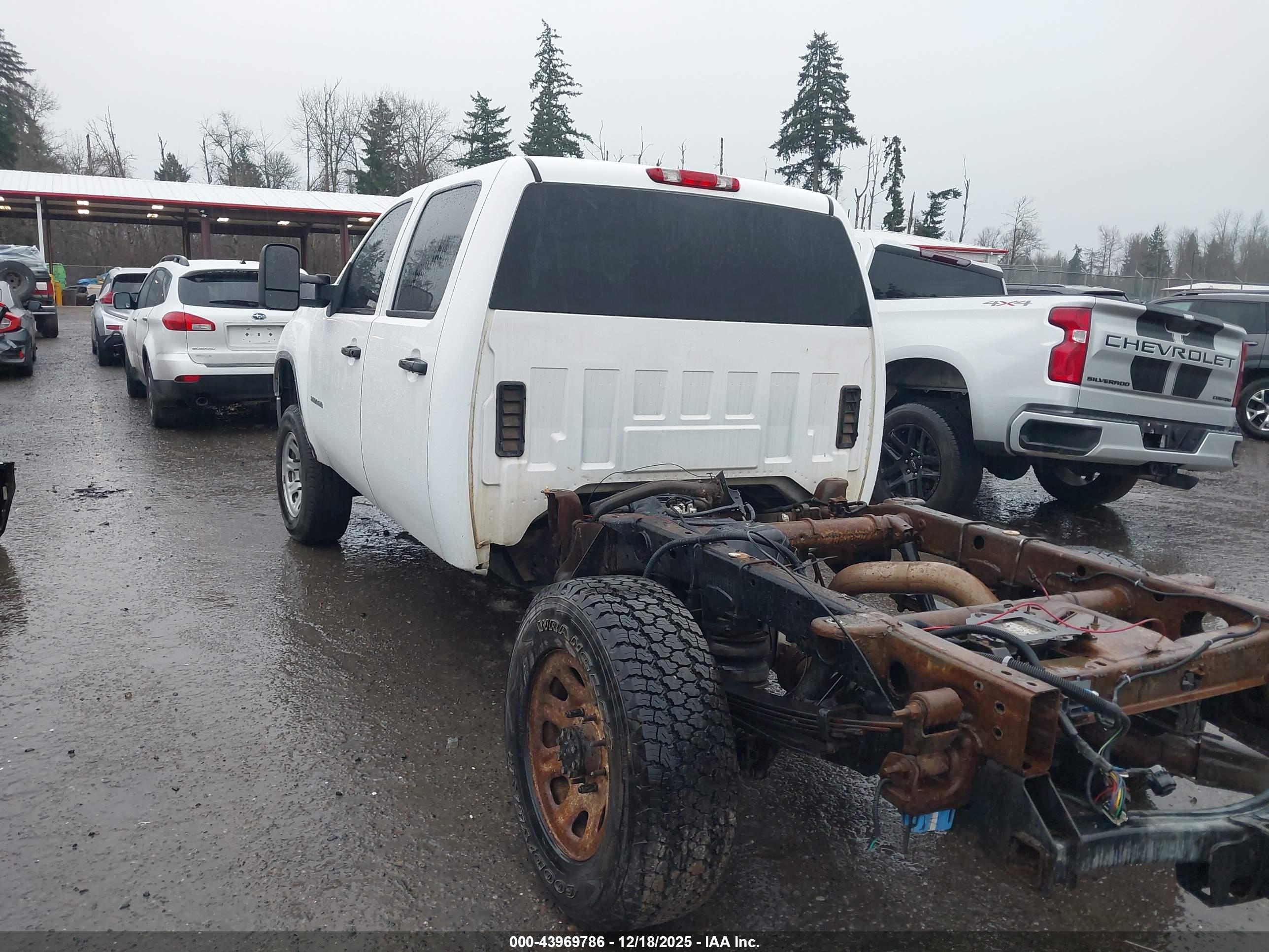 GMC SIERRA image 3