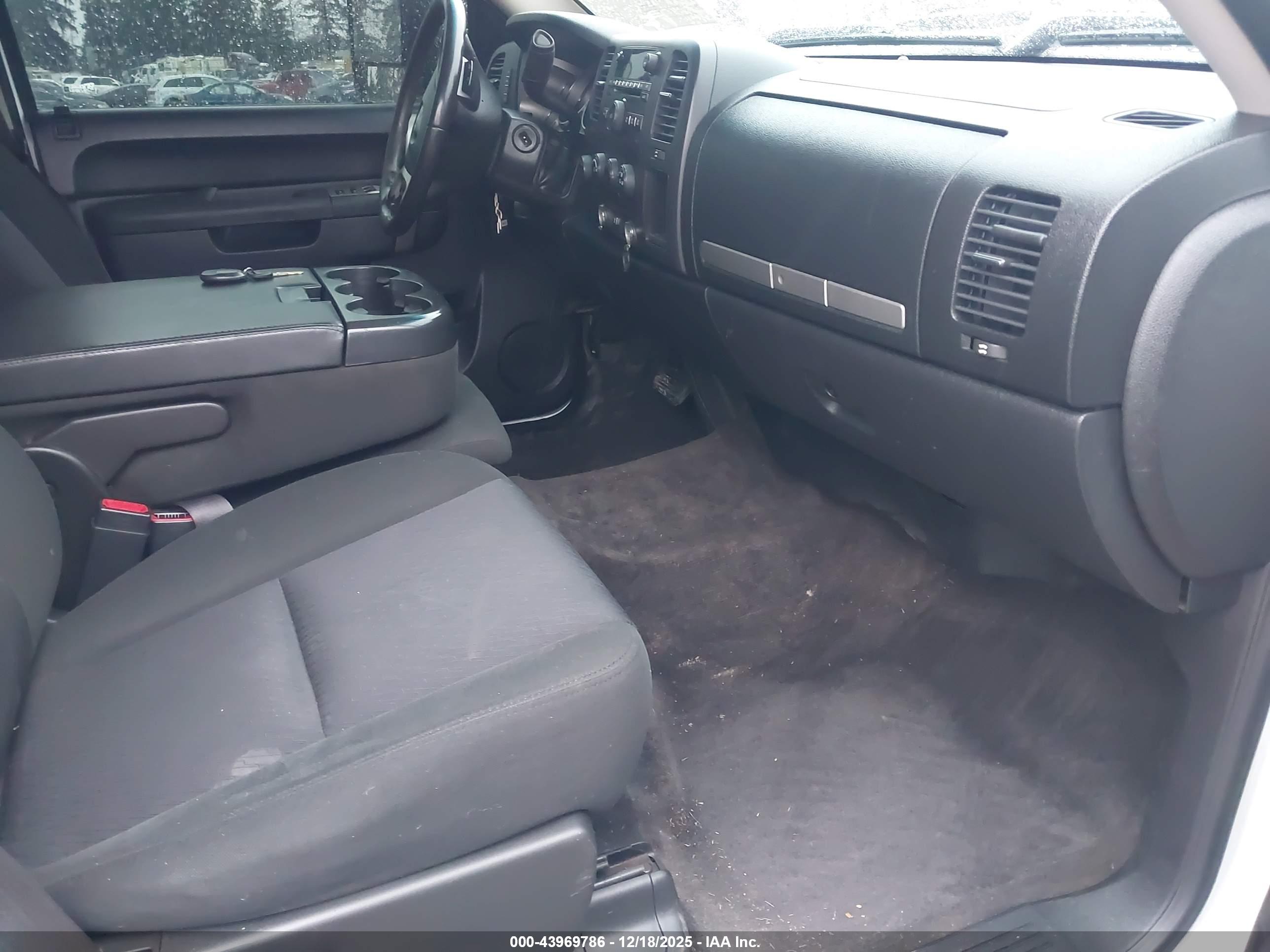 GMC SIERRA image 5