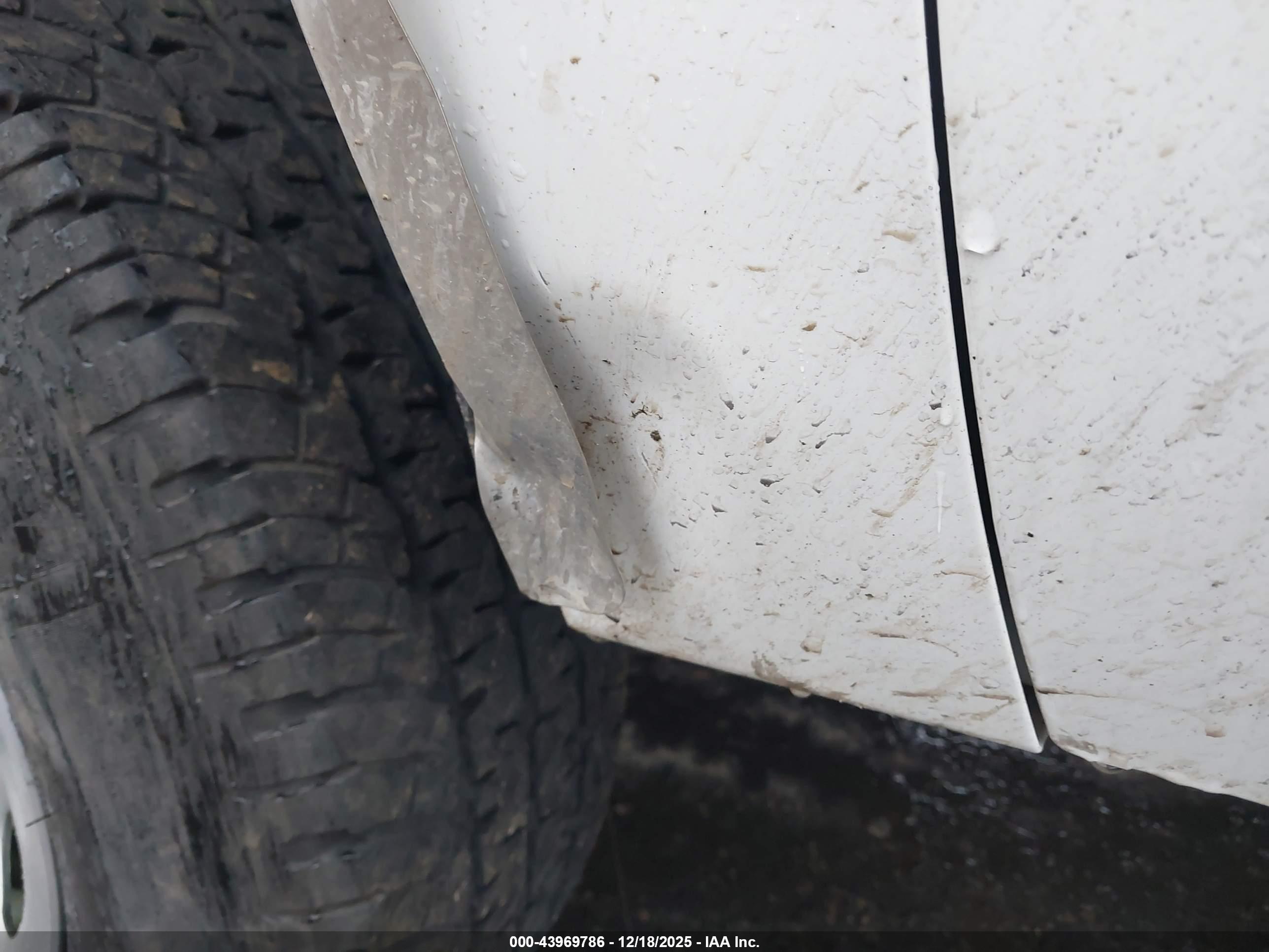 GMC SIERRA image 6
