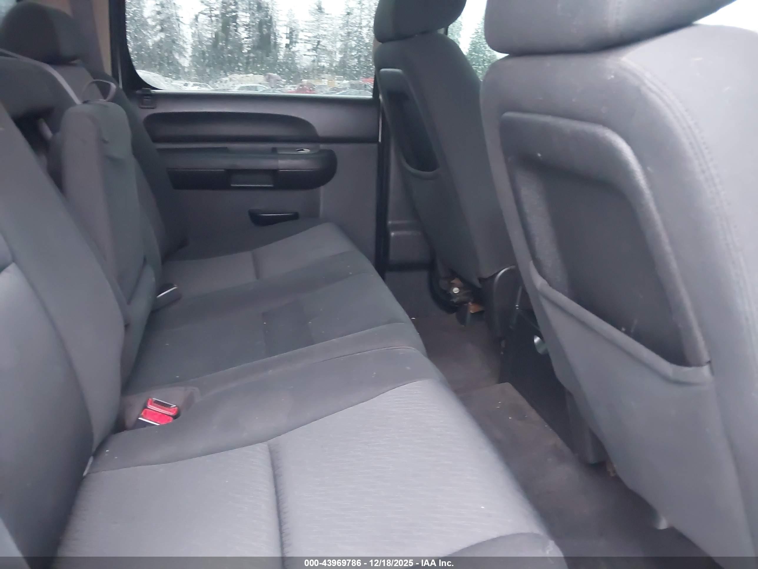 GMC SIERRA image 8