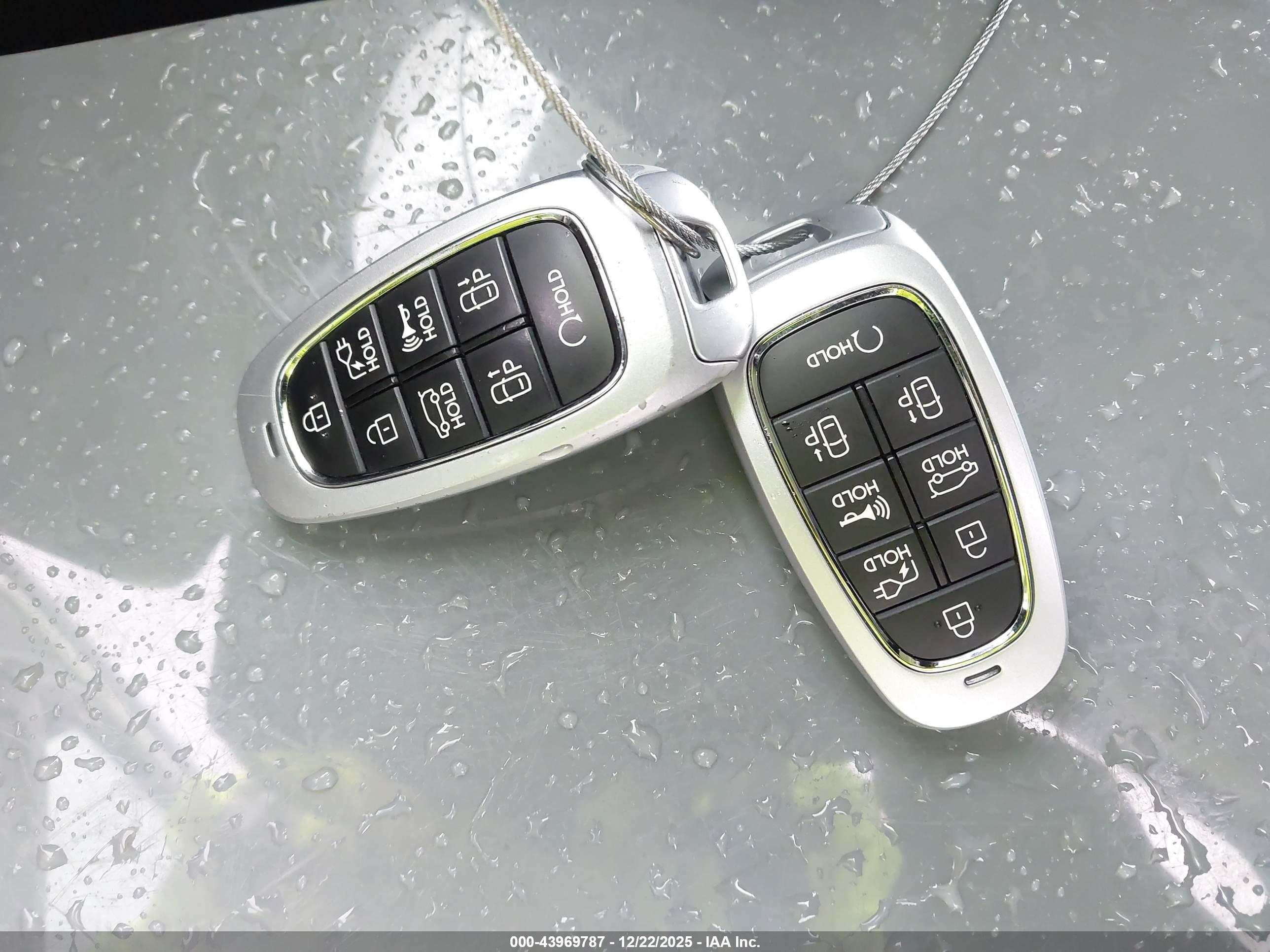 HYUNDAI IONIQ image 11