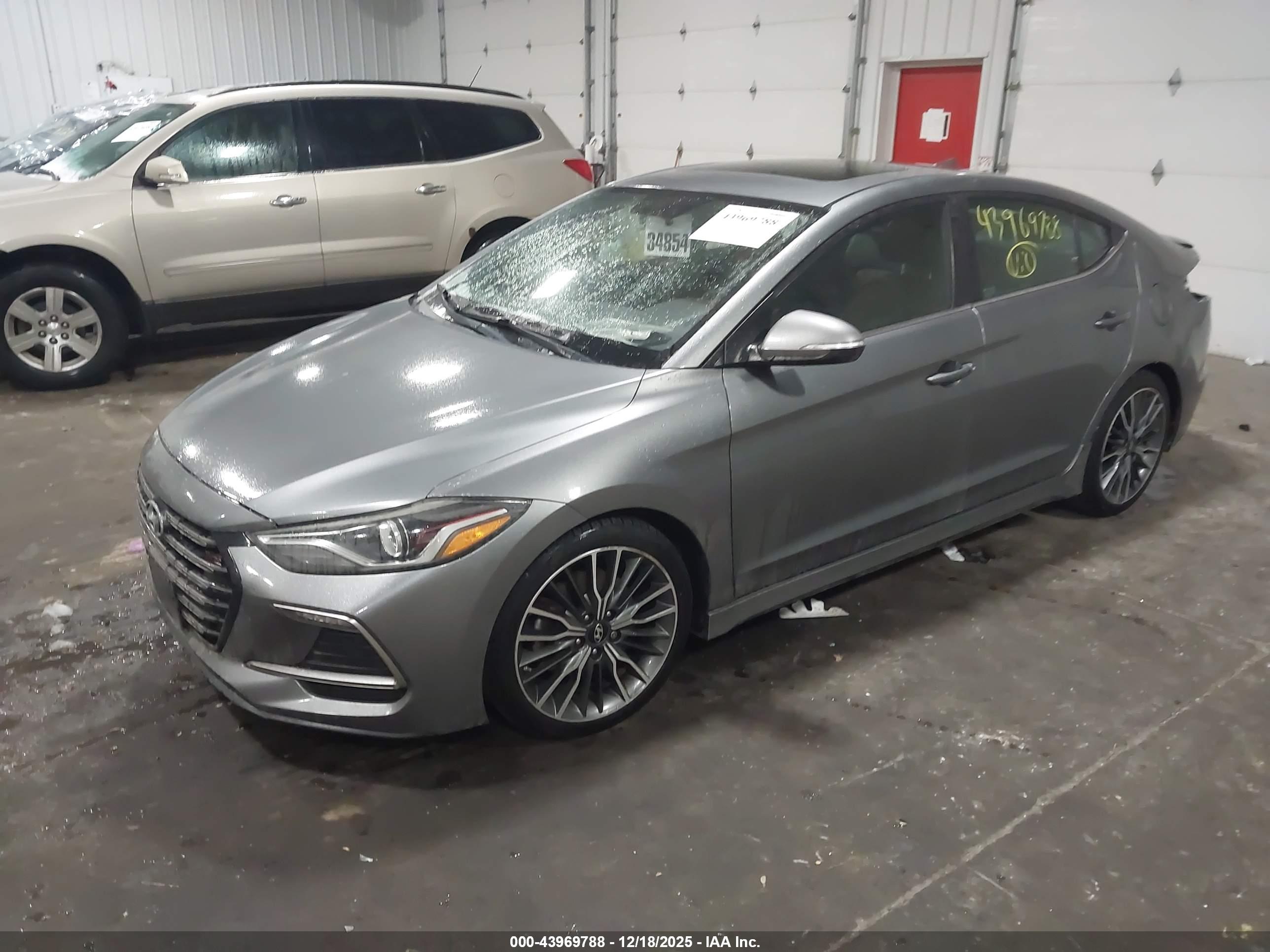 HYUNDAI ELANTRA image 2