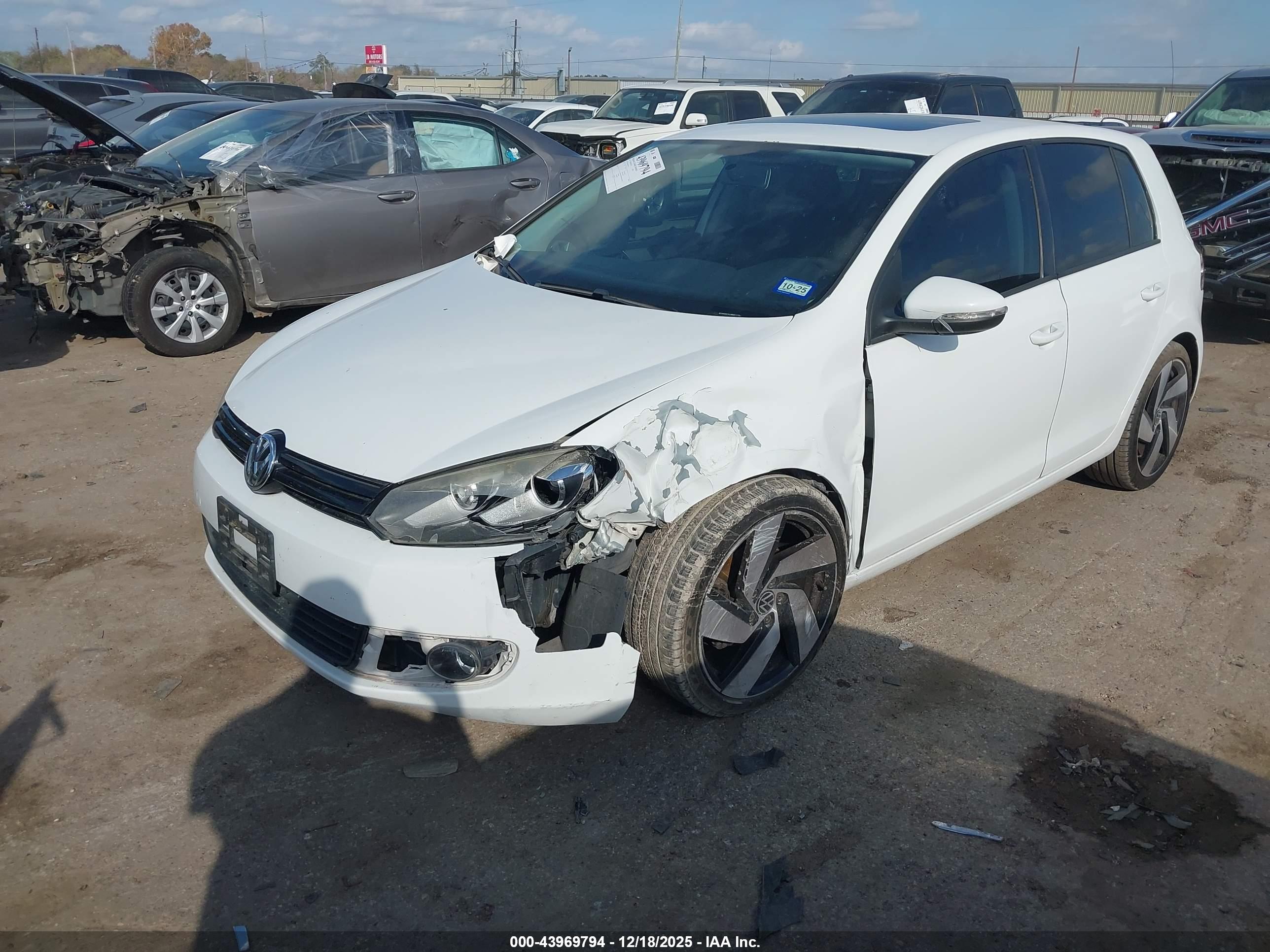 VOLKSWAGEN GOLF image 2