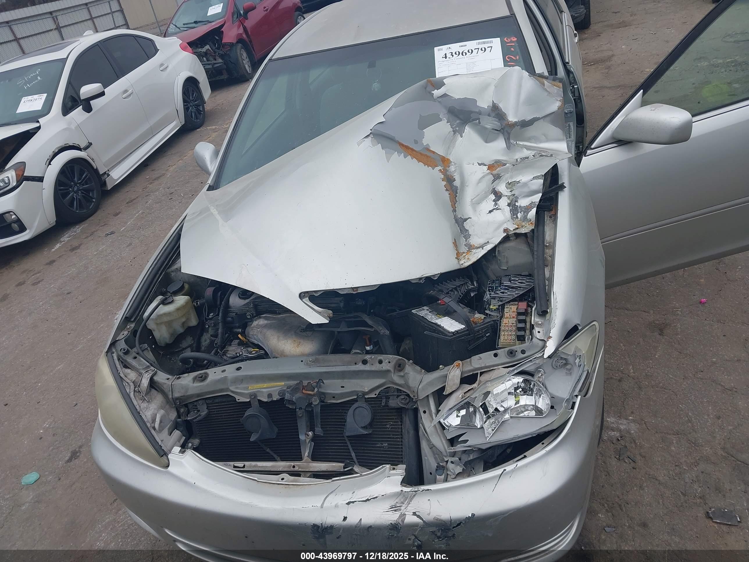 TOYOTA CAMRY image 6