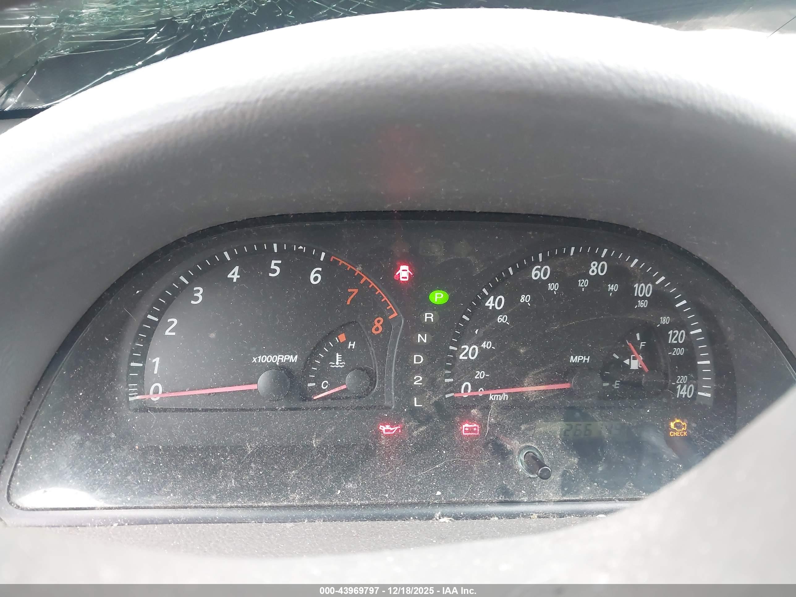 TOYOTA CAMRY image 7