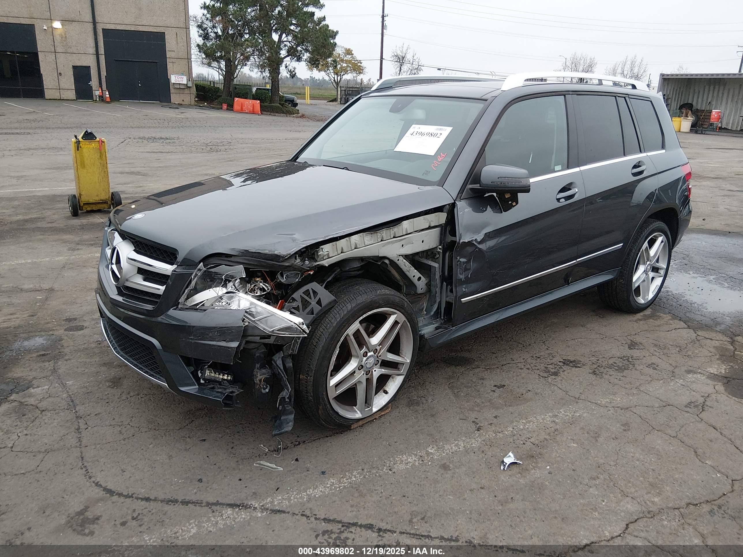 MERCEDES-BENZ GLK image 2