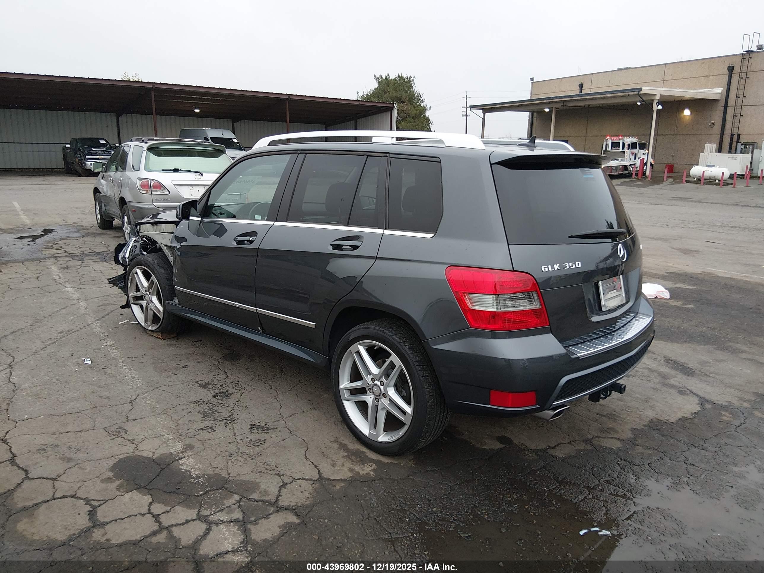 MERCEDES-BENZ GLK image 3