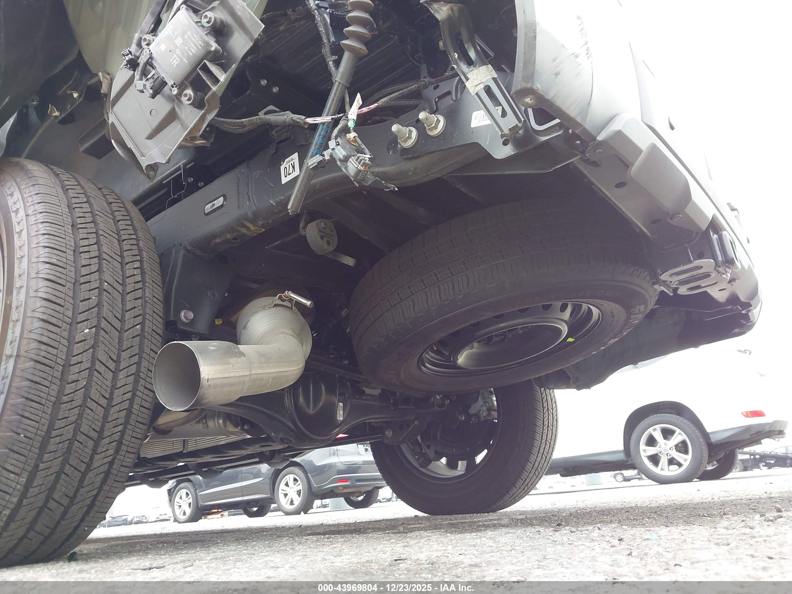 TOYOTA TUNDRA image 6